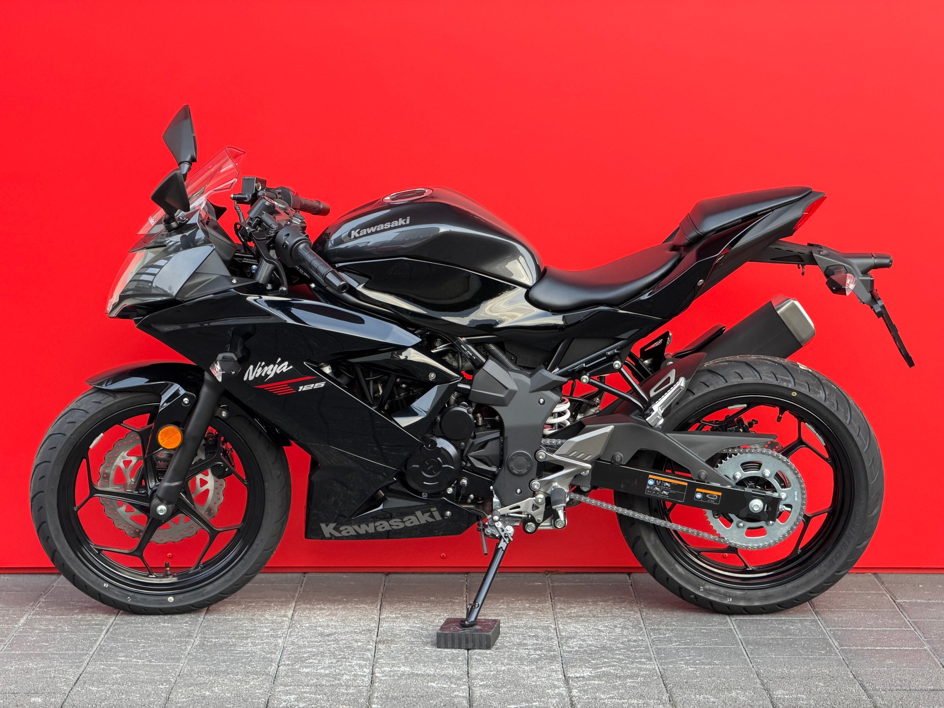 KAWASAKI Ninja 125-image-3