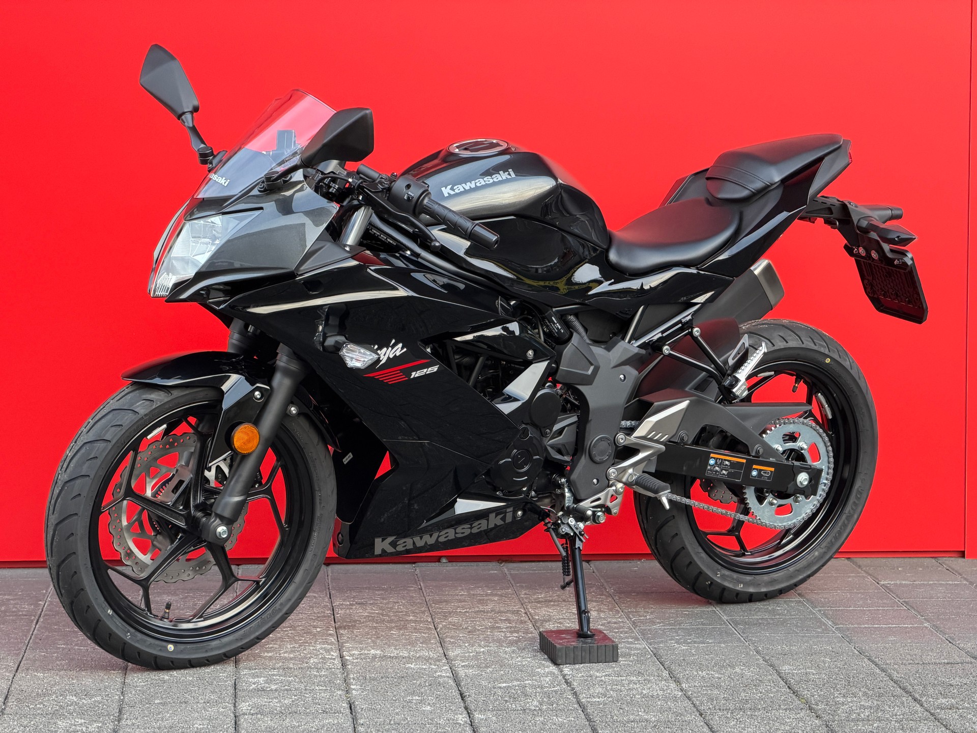 KAWASAKI Ninja 125-image-2