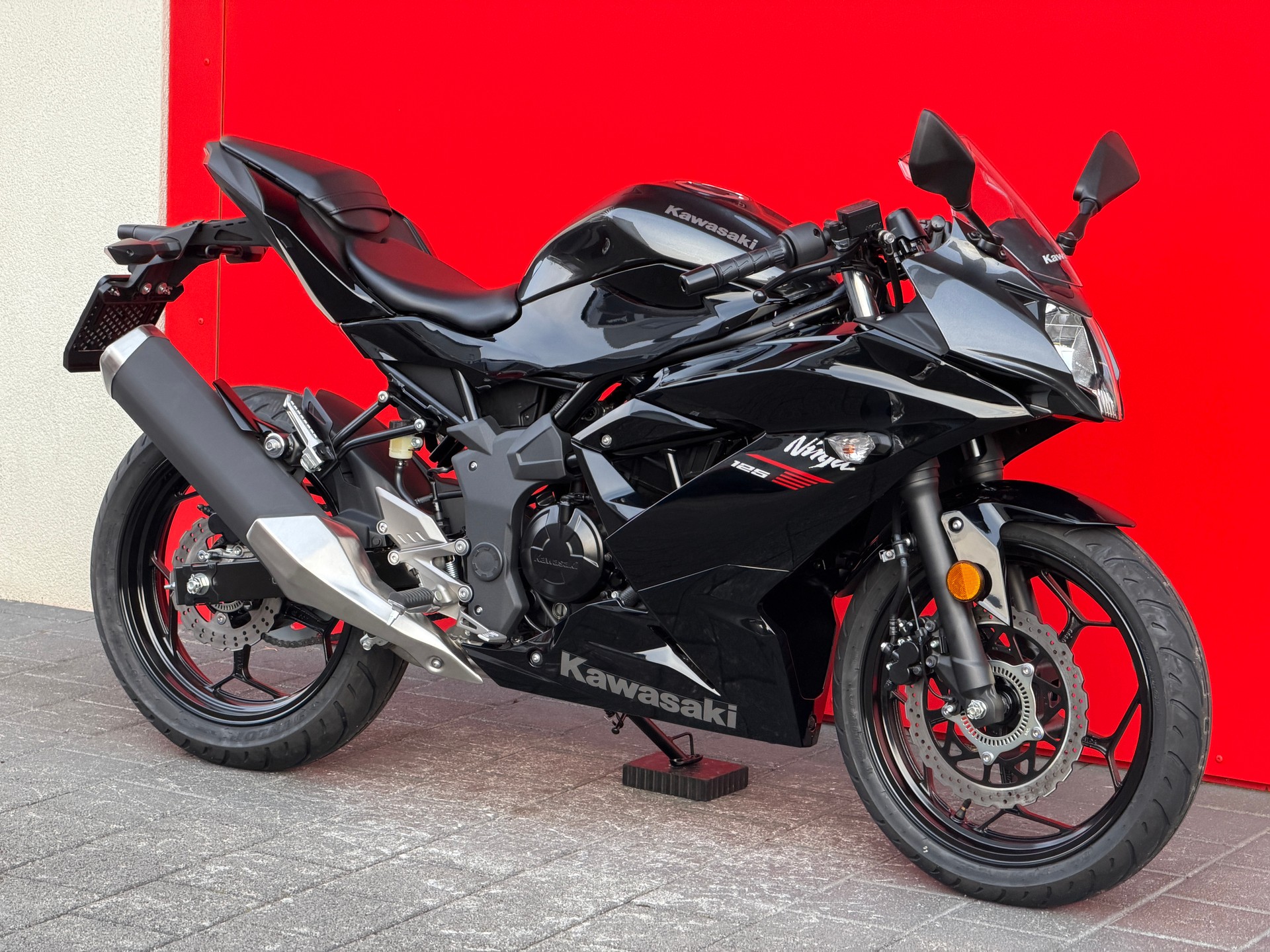 KAWASAKI Ninja 125-image-4