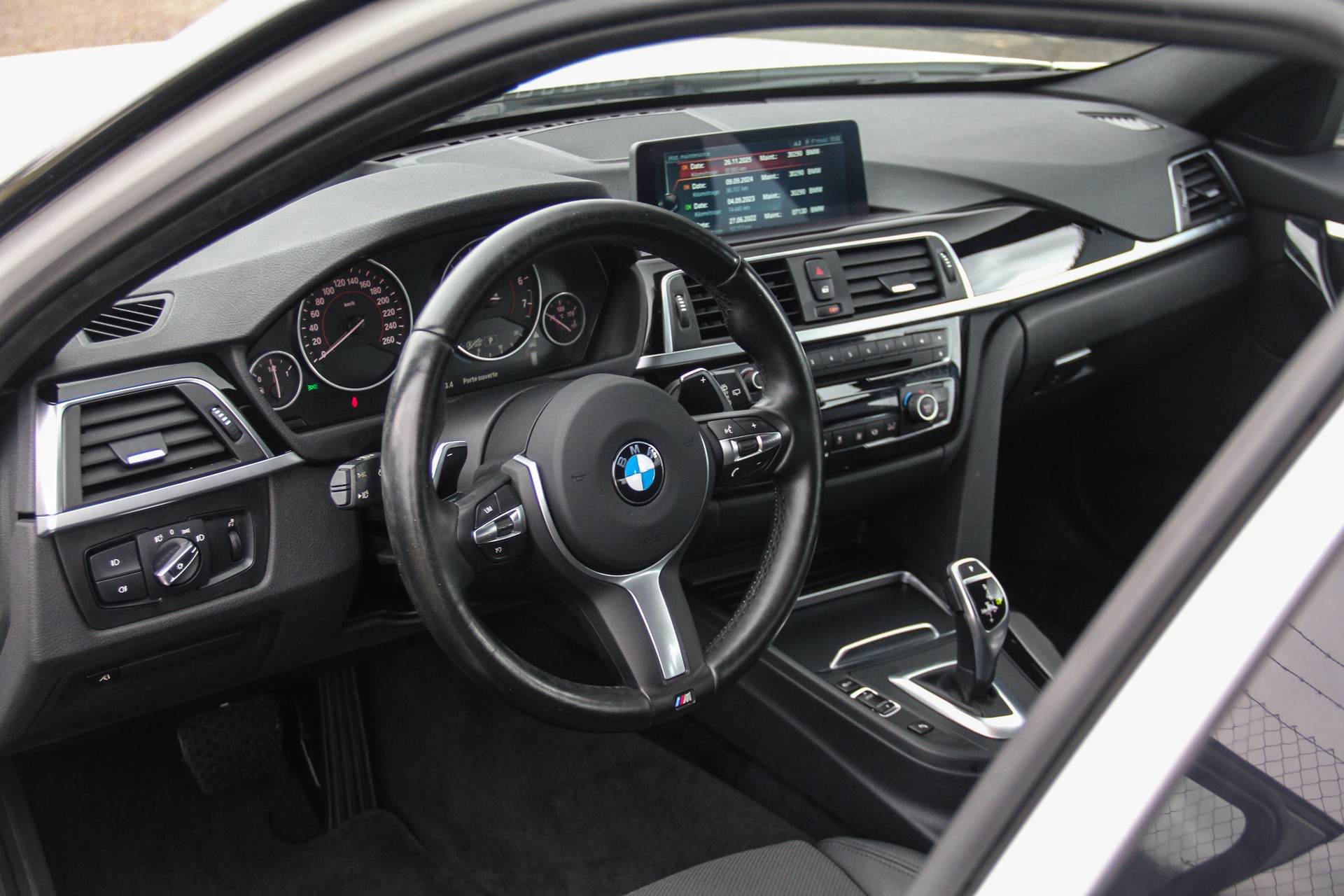 BMW 320i xDrive Touring Edition Sport Line Steptronic (B48 Motor) 🇩🇪 ⭐⭐⭐⭐⭐-showroom-element-3