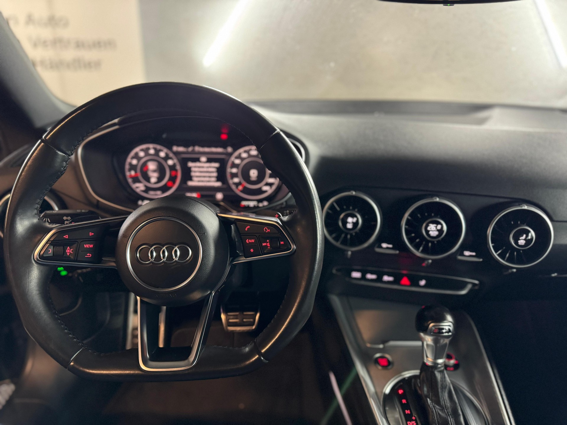 AUDI TT Coupé 2.0 TFSI quattro S-tronic-image-12