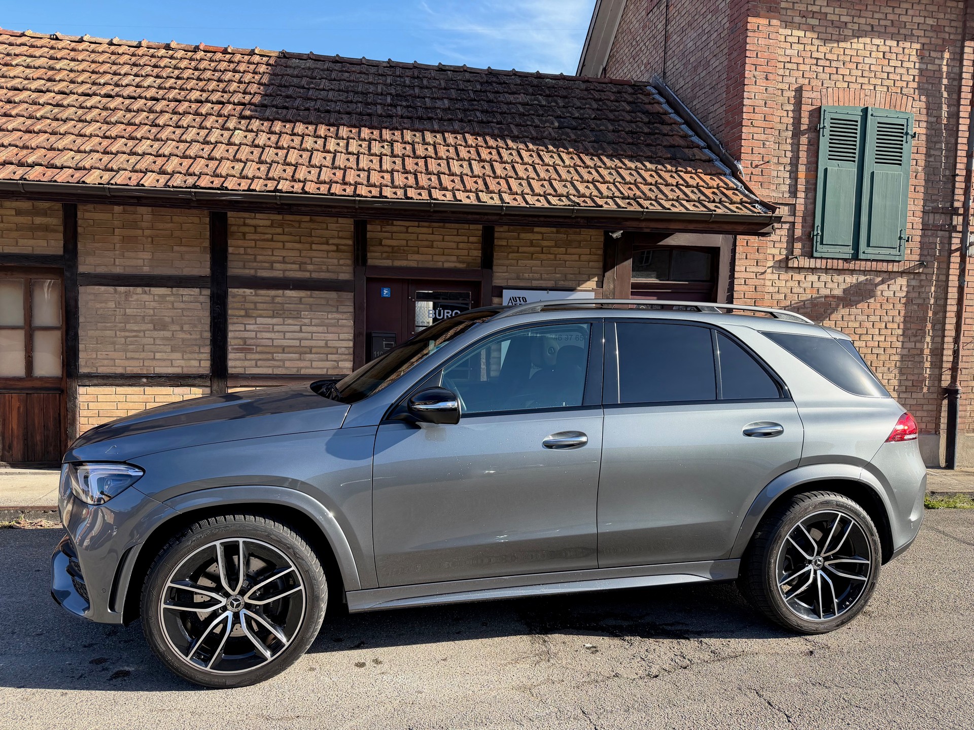 MERCEDES-BENZ GLE 400 d 4Matic AMG Line 9G-Tronic-image-1
