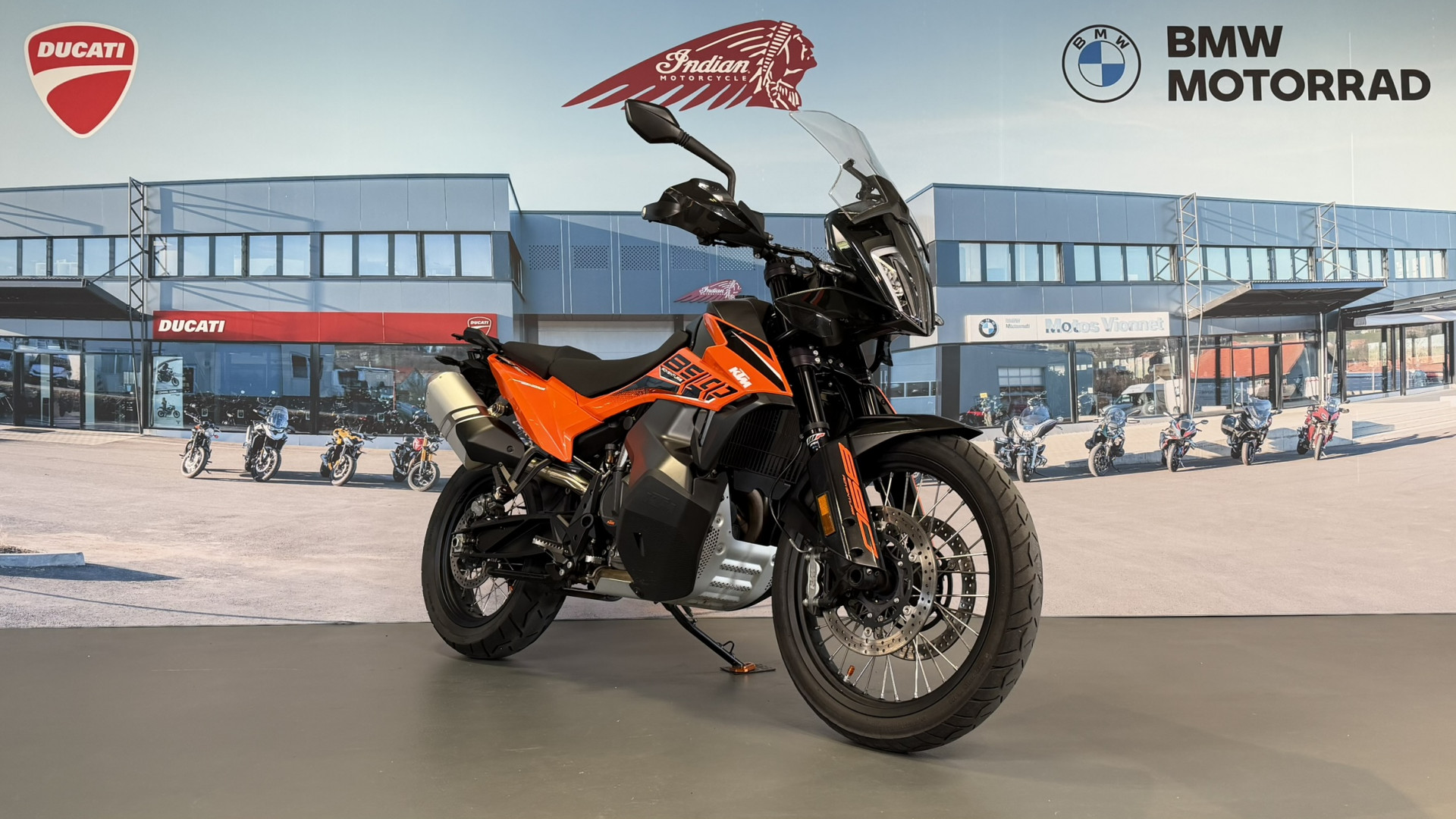 KTM 890 Adventure-image-0