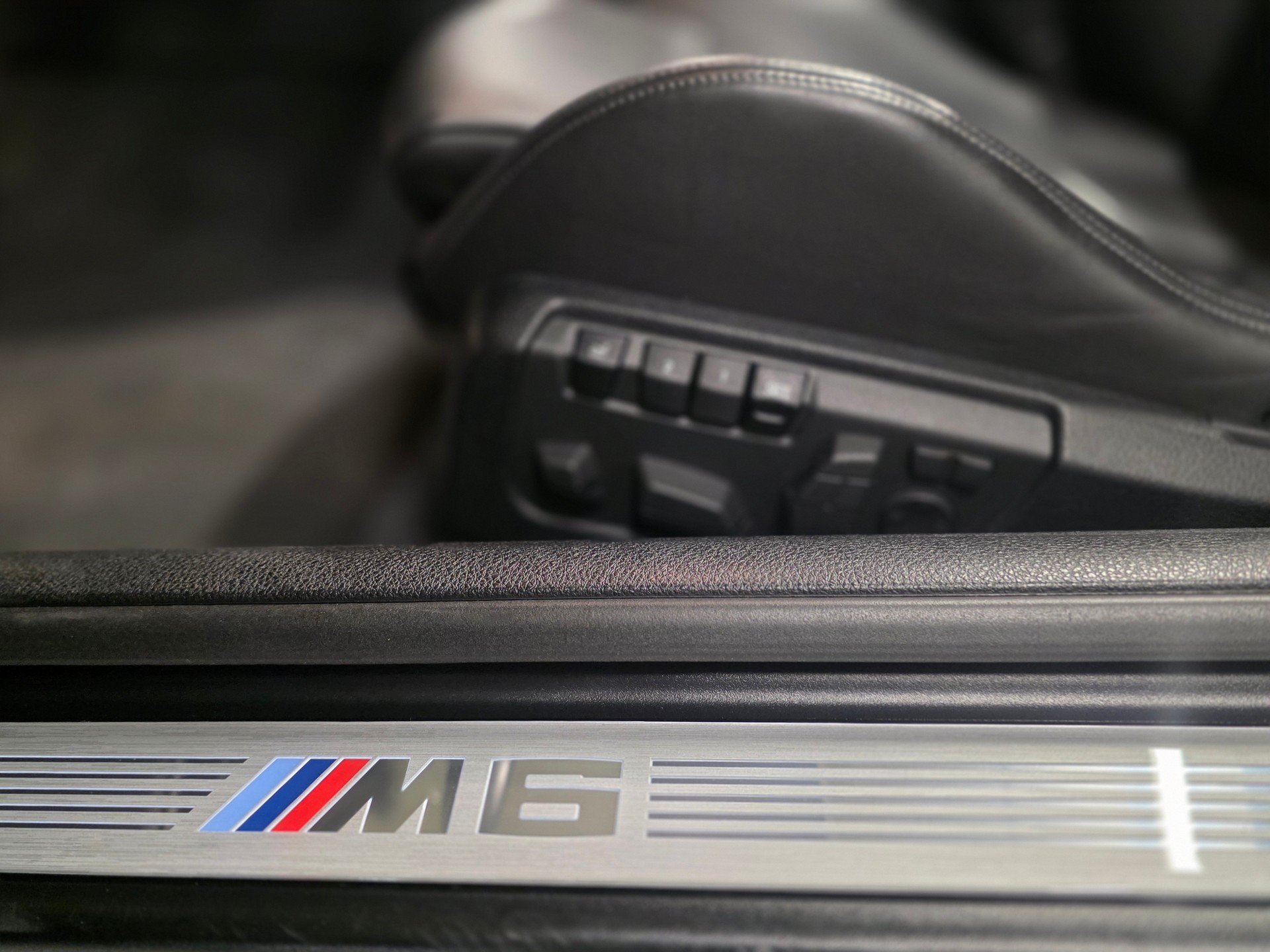 BMW M6 Cabrio Competition Drivelogic-image-11