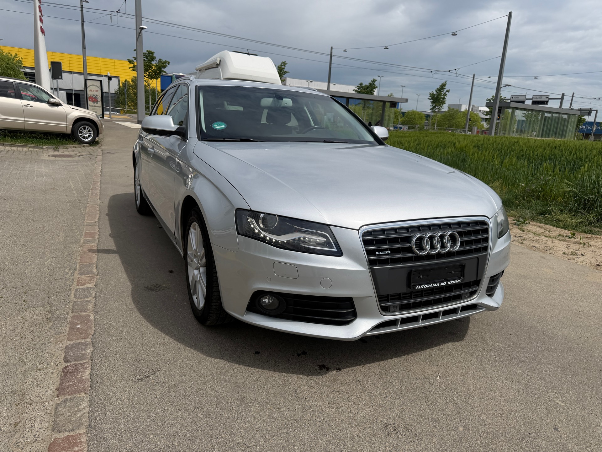 AUDI A4 Avant 2.0 TFSI quattro S-tronic-showroom-element-3