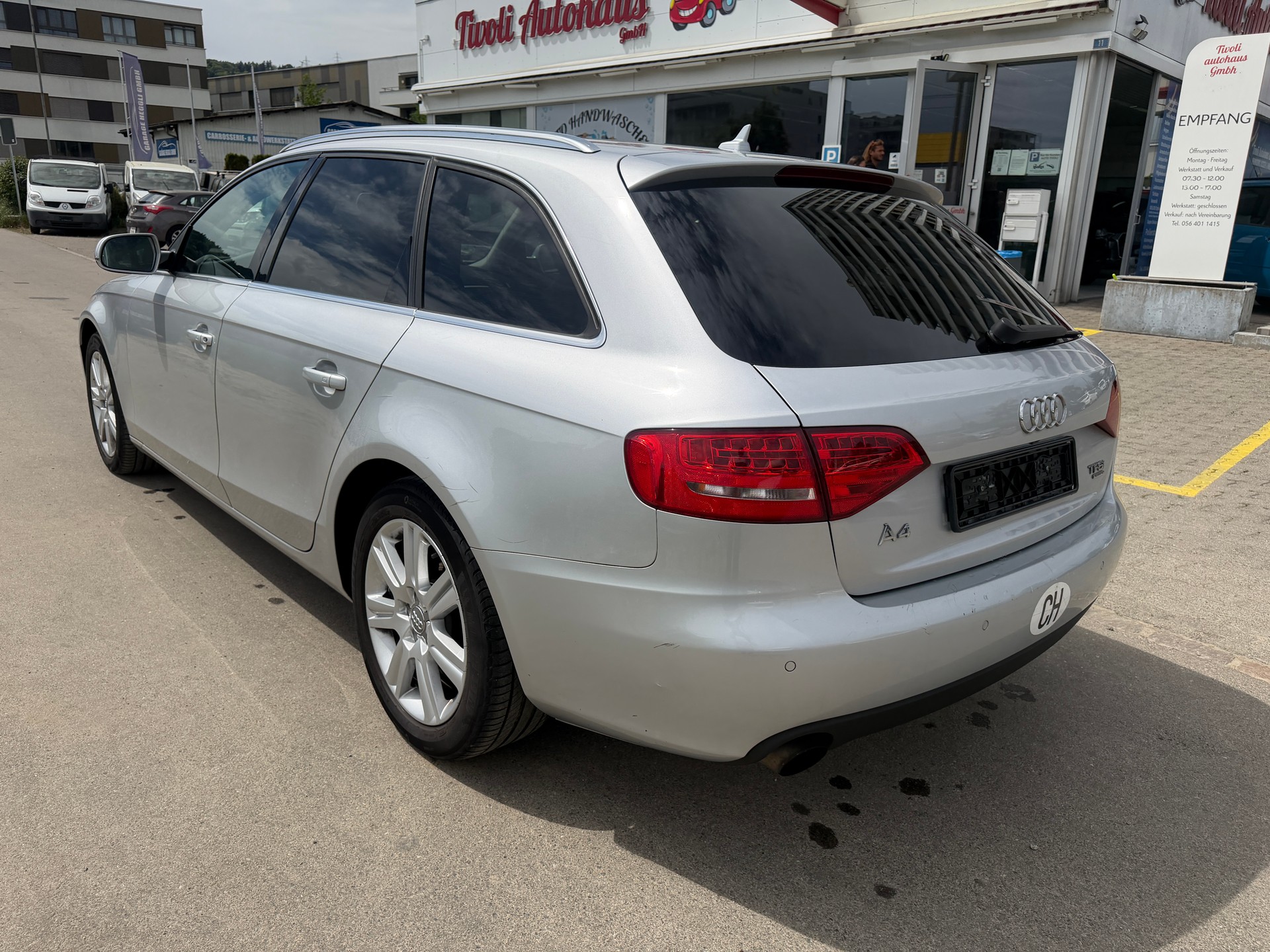 AUDI A4 Avant 2.0 TFSI quattro S-tronic-image-7