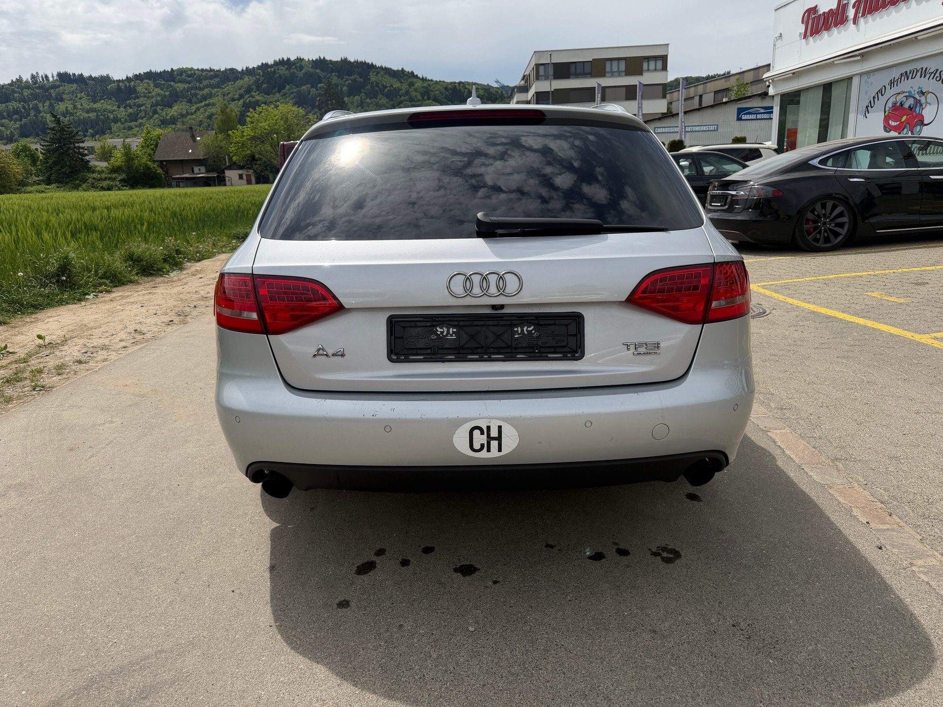 AUDI A4 Avant 2.0 TFSI quattro S-tronic-image-6