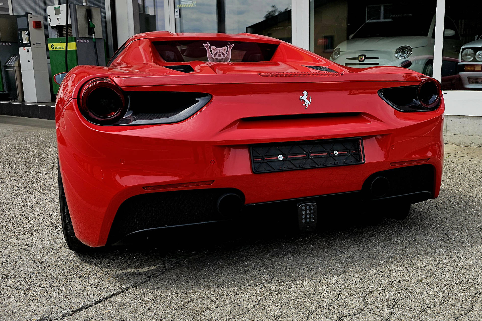FERRARI 488 Spider 3.9 Turbo-image-9