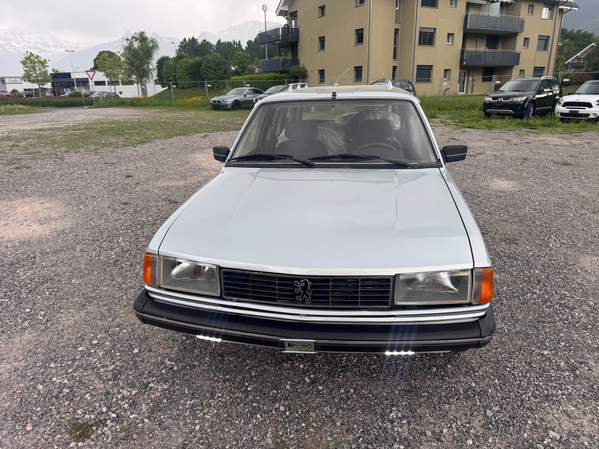 PEUGEOT 305 Break 1.9 Automatic-image-1