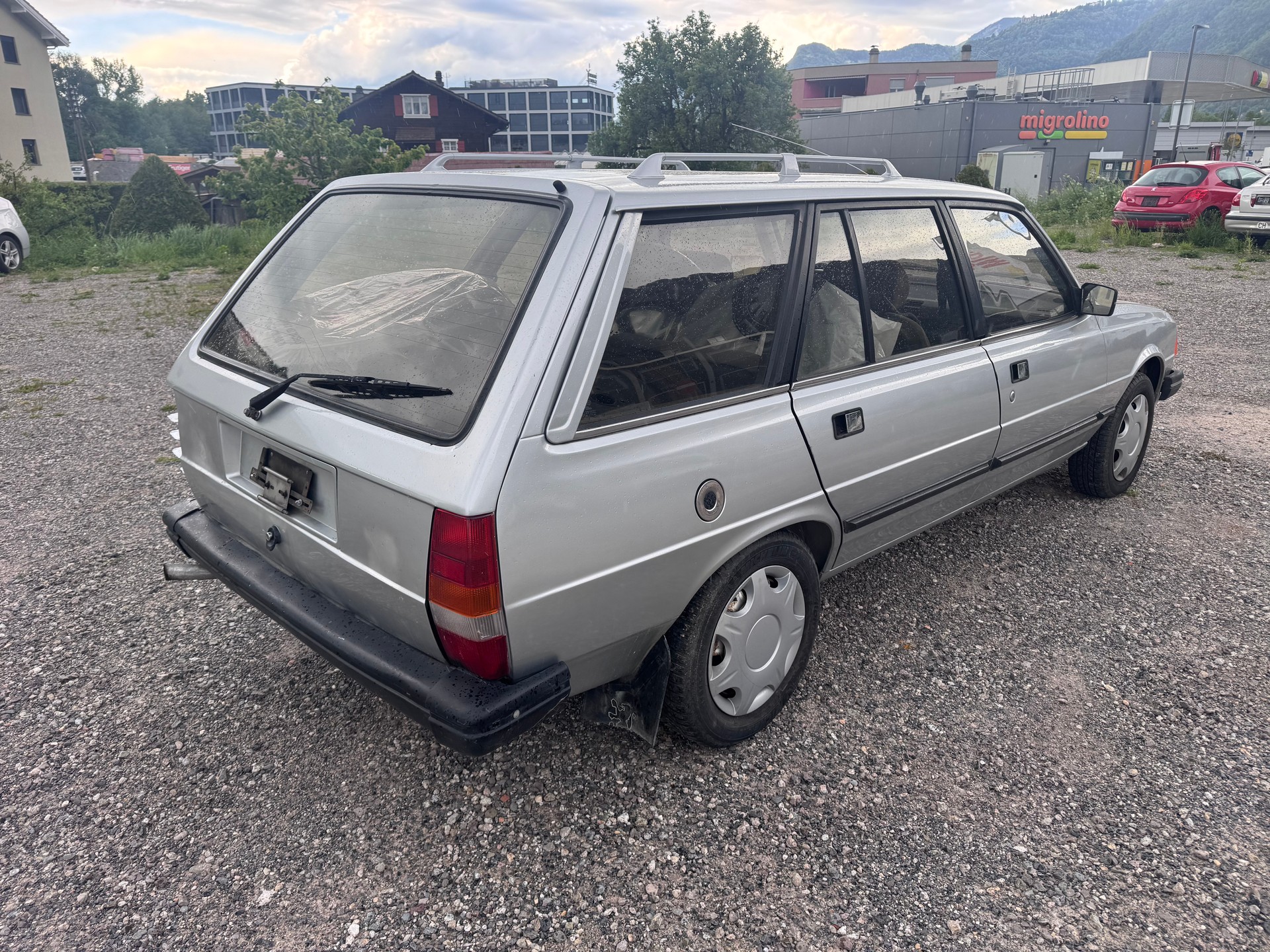 PEUGEOT 305 Break 1.9 Automatic-image-4