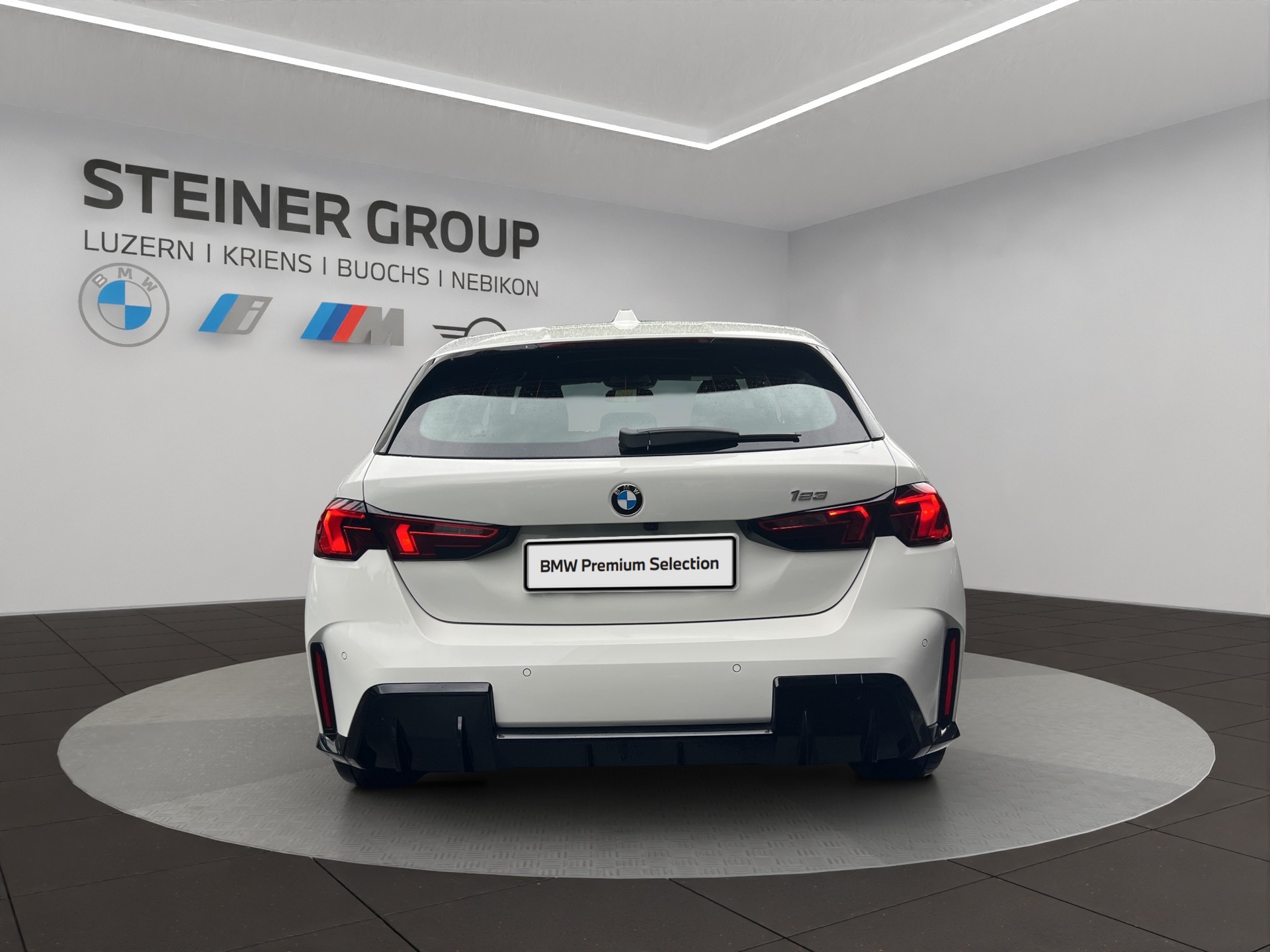 BMW 123 xDrive M Sport Steptronic-image-5