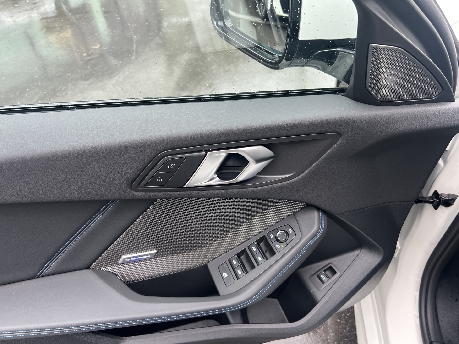 BMW 123 xDrive M Sport Steptronic-image-11