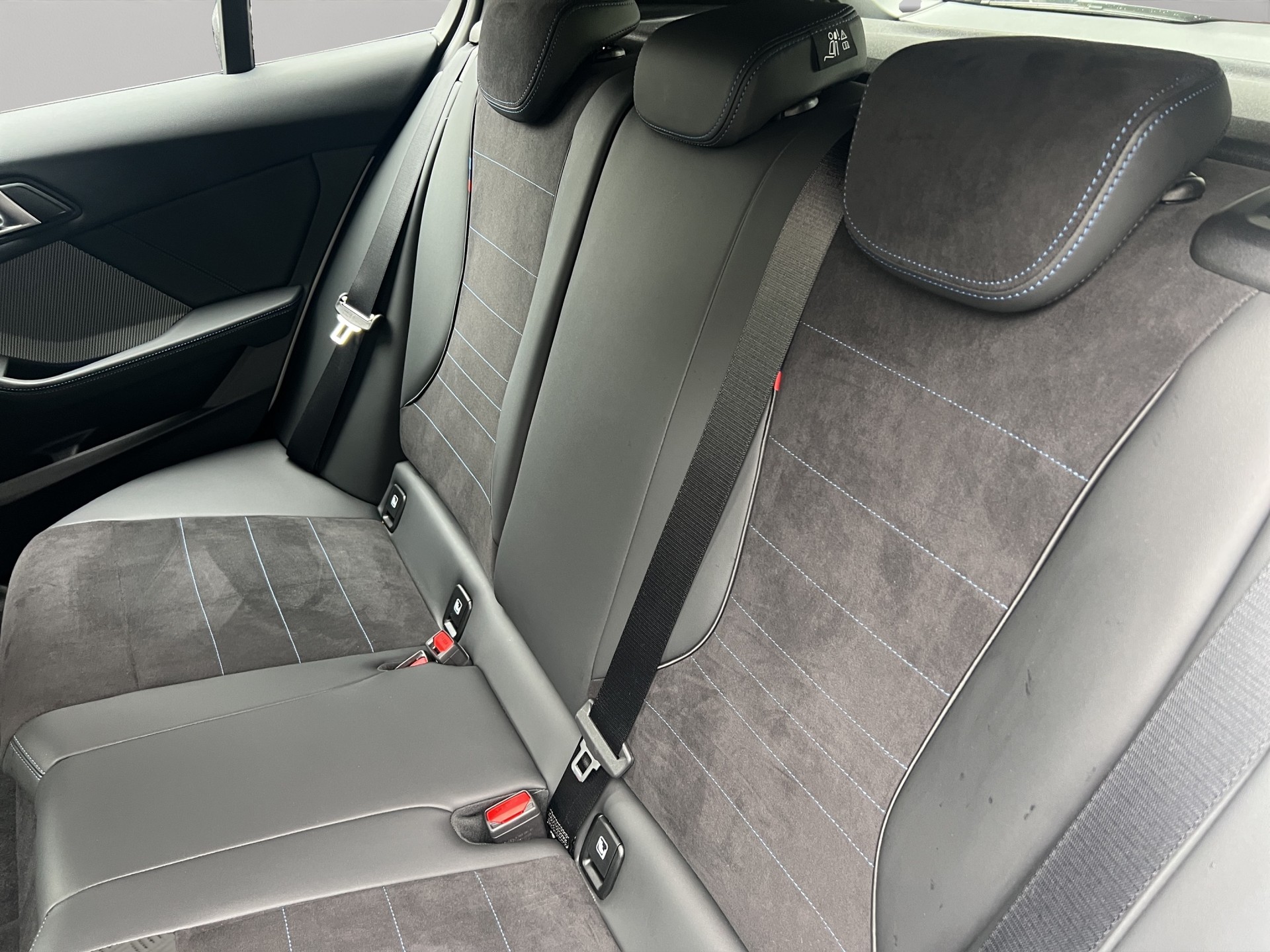 BMW 123 xDrive M Sport Steptronic-image-17