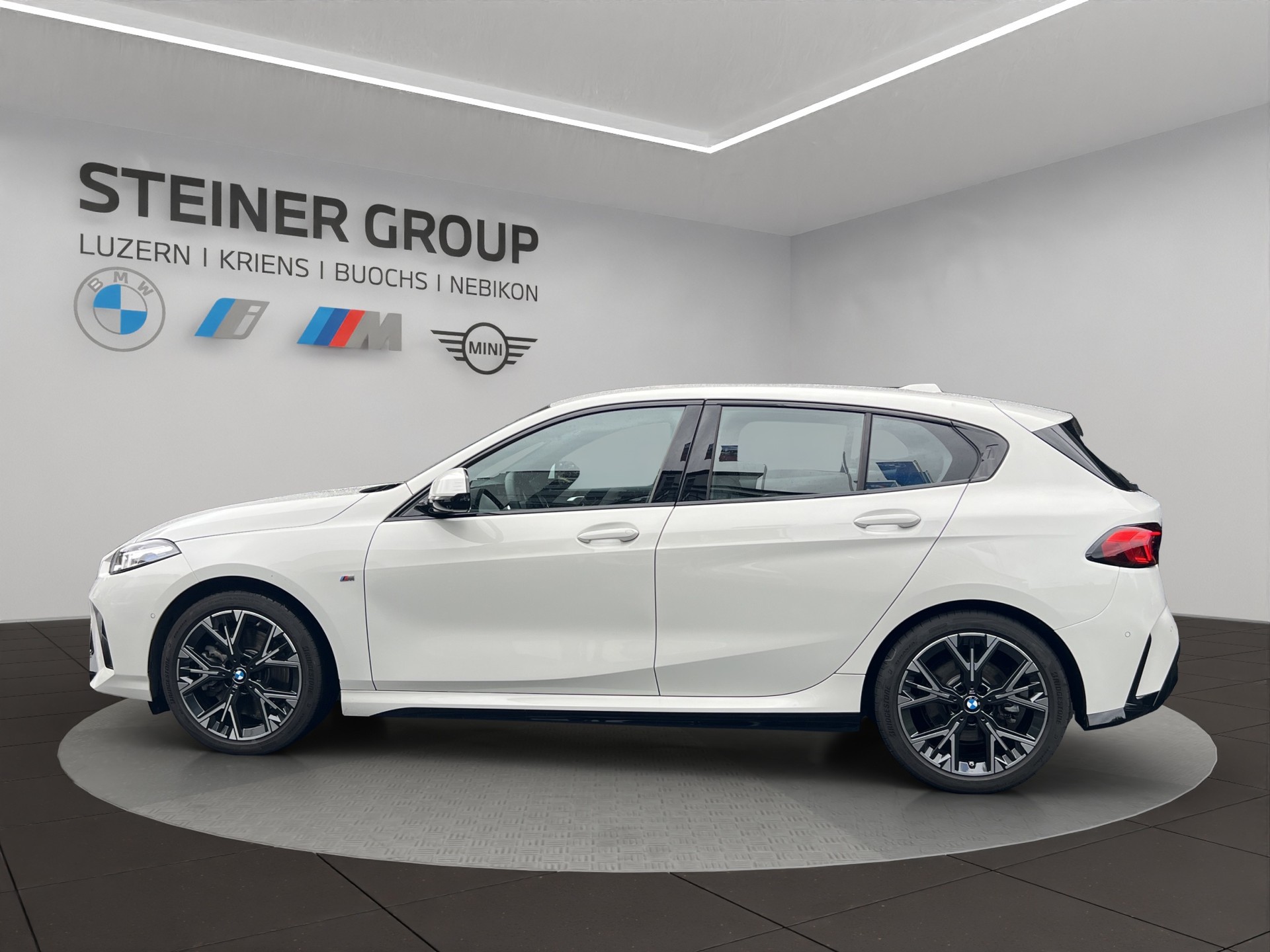 BMW 123 xDrive M Sport Steptronic-image-7