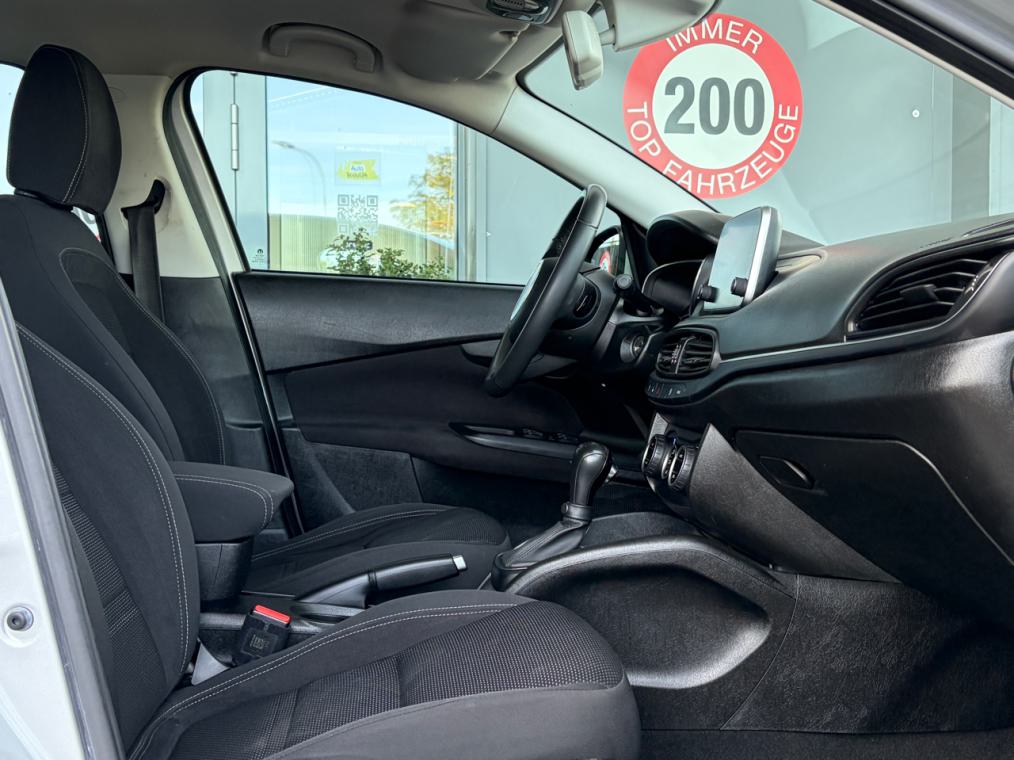 FIAT Tipo 1.6MJ Lounge DCT-6-image-8