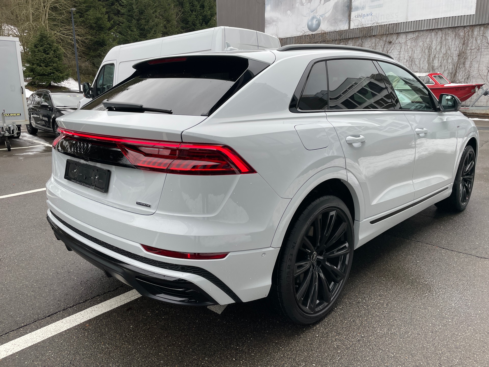 AUDI Q8 60 TFSI e quattro PHEV tiptronic-showroom-element-3