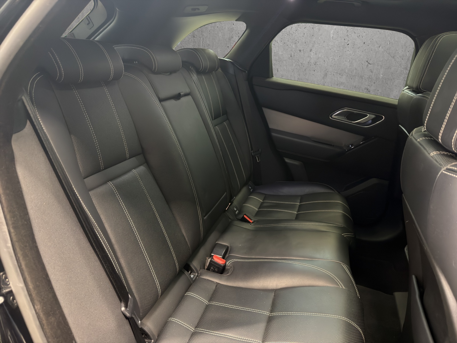 LAND ROVER Range Rover Velar R-Dynamic D 300 S Automatic-image-14