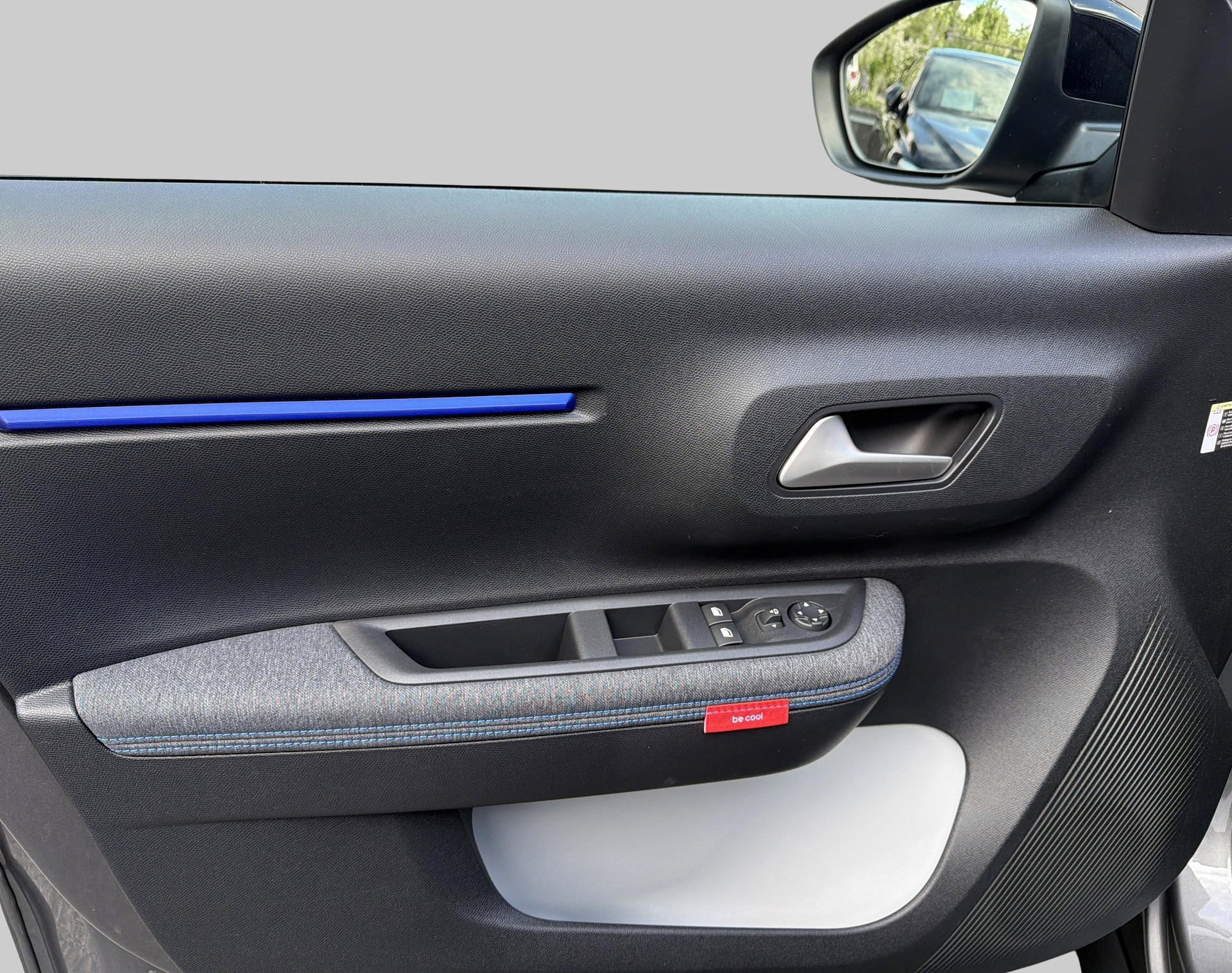 CITROEN C3 1.2 Hybrid Plus-image-14