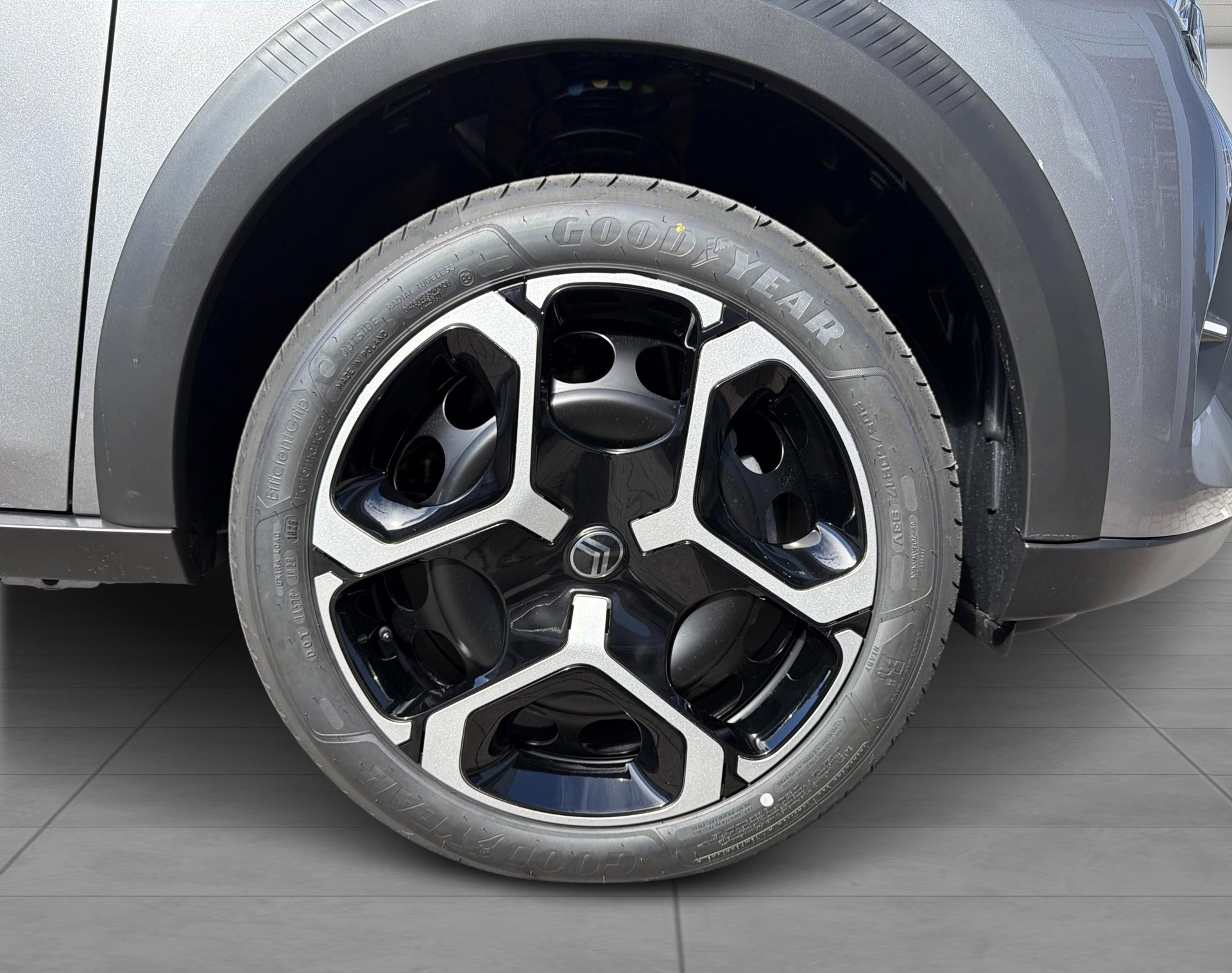 CITROEN C3 1.2 Hybrid Plus-image-6