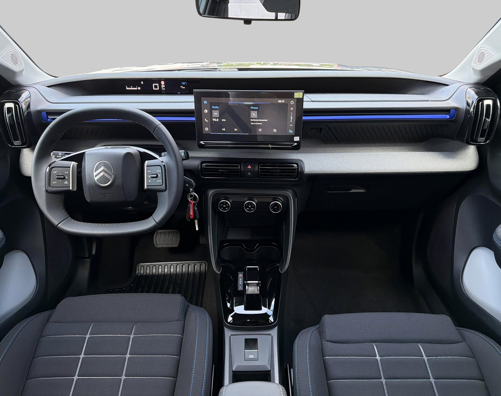 CITROEN C3 1.2 Hybrid Plus-image-8