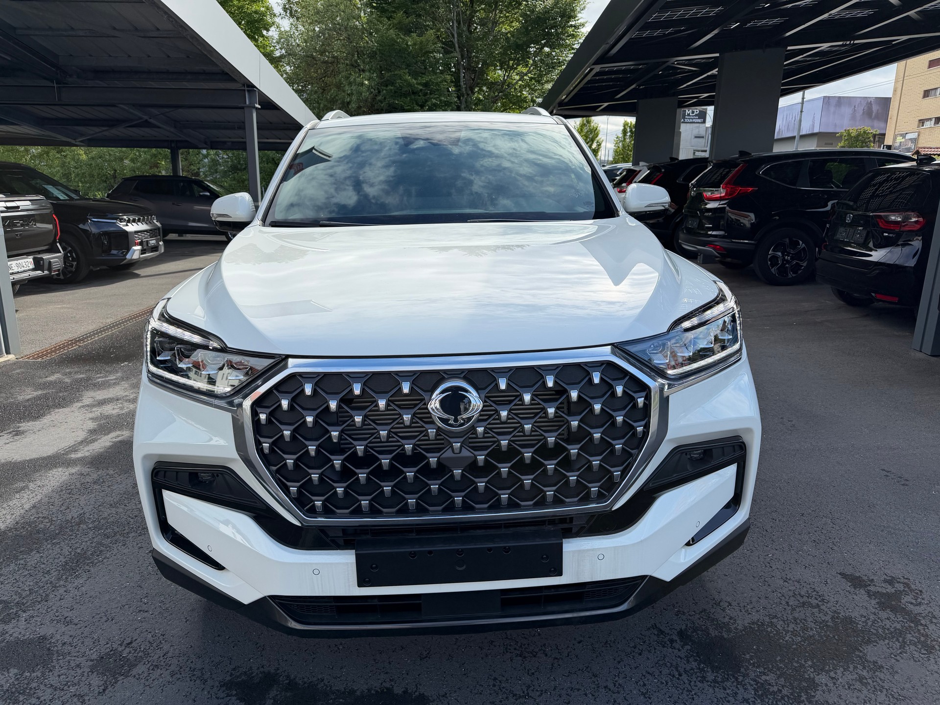 KGM-SsangYong Rexton 2.2 CRDi Platinum 4WD AT-image-3