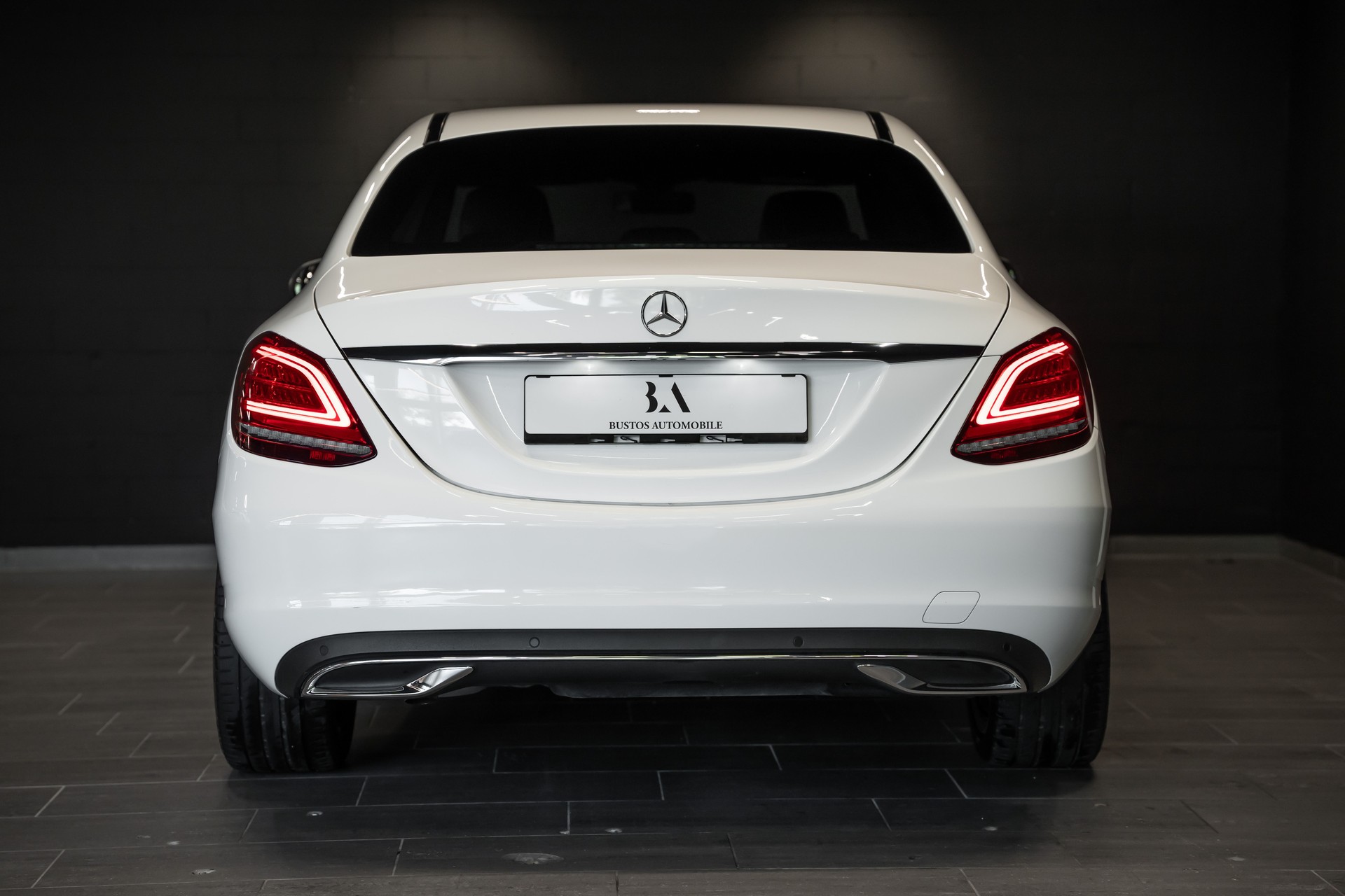 MERCEDES-BENZ C 180 AMG Line 9G-Tronic / Sitzheizung / Rückfahrkamera / CH Auto / 8 Fach berädert-image-7