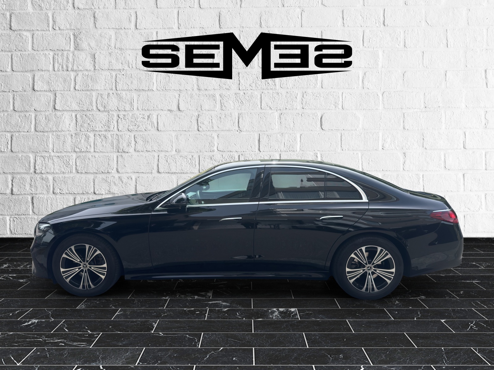 MERCEDES-BENZ E 220 d 4Matic 9G-Tronic-showroom-element-1