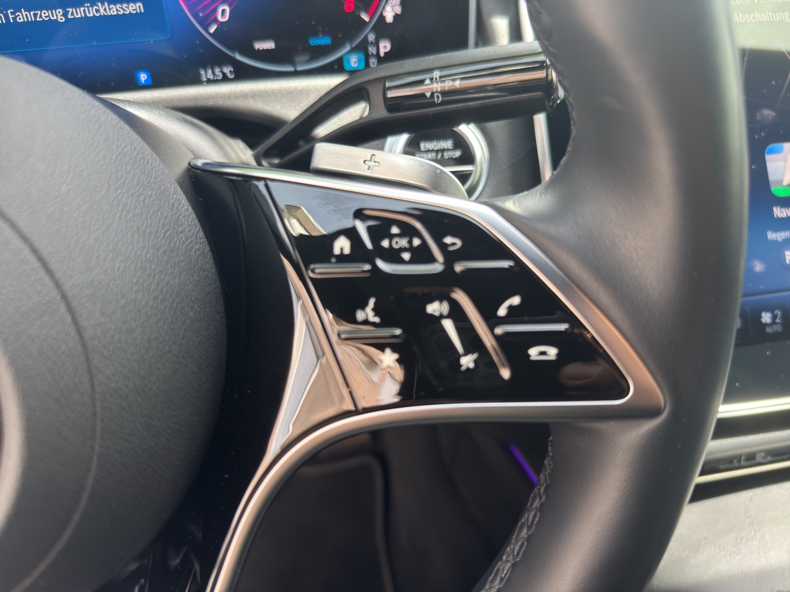 MERCEDES-BENZ E 220 d 4Matic 9G-Tronic-image-15