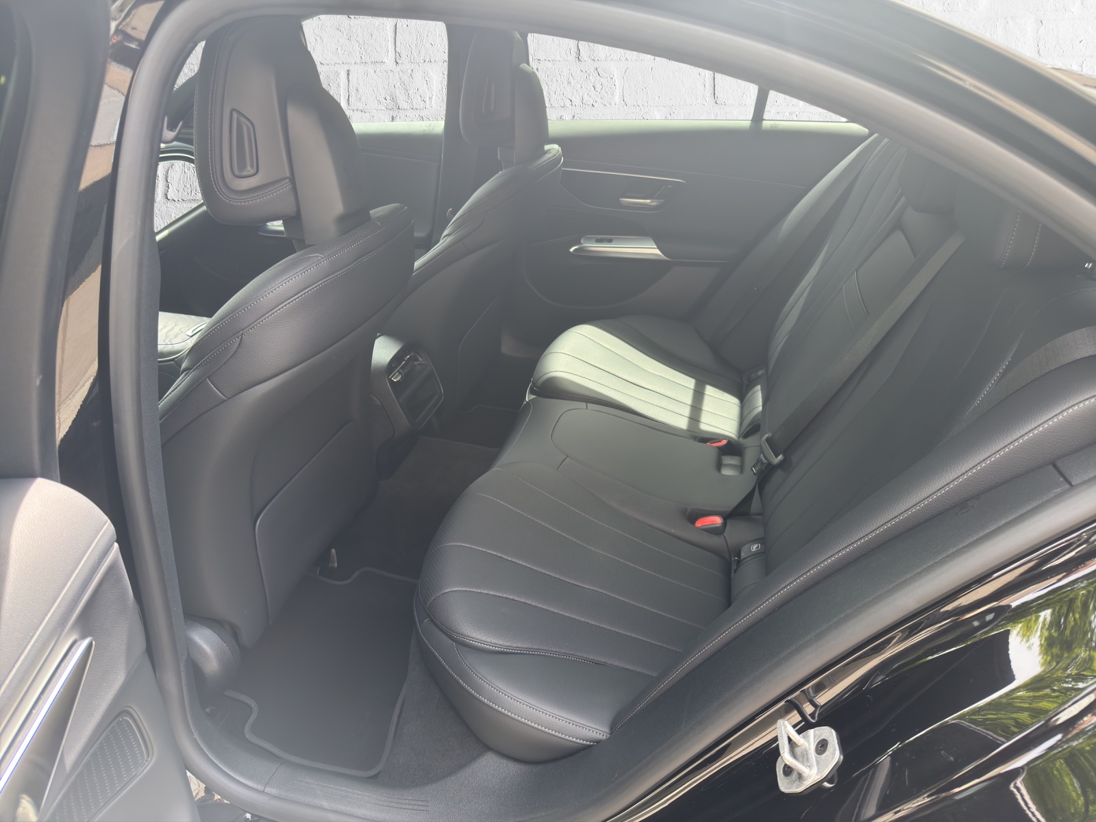 MERCEDES-BENZ E 220 d 4Matic 9G-Tronic-image-27