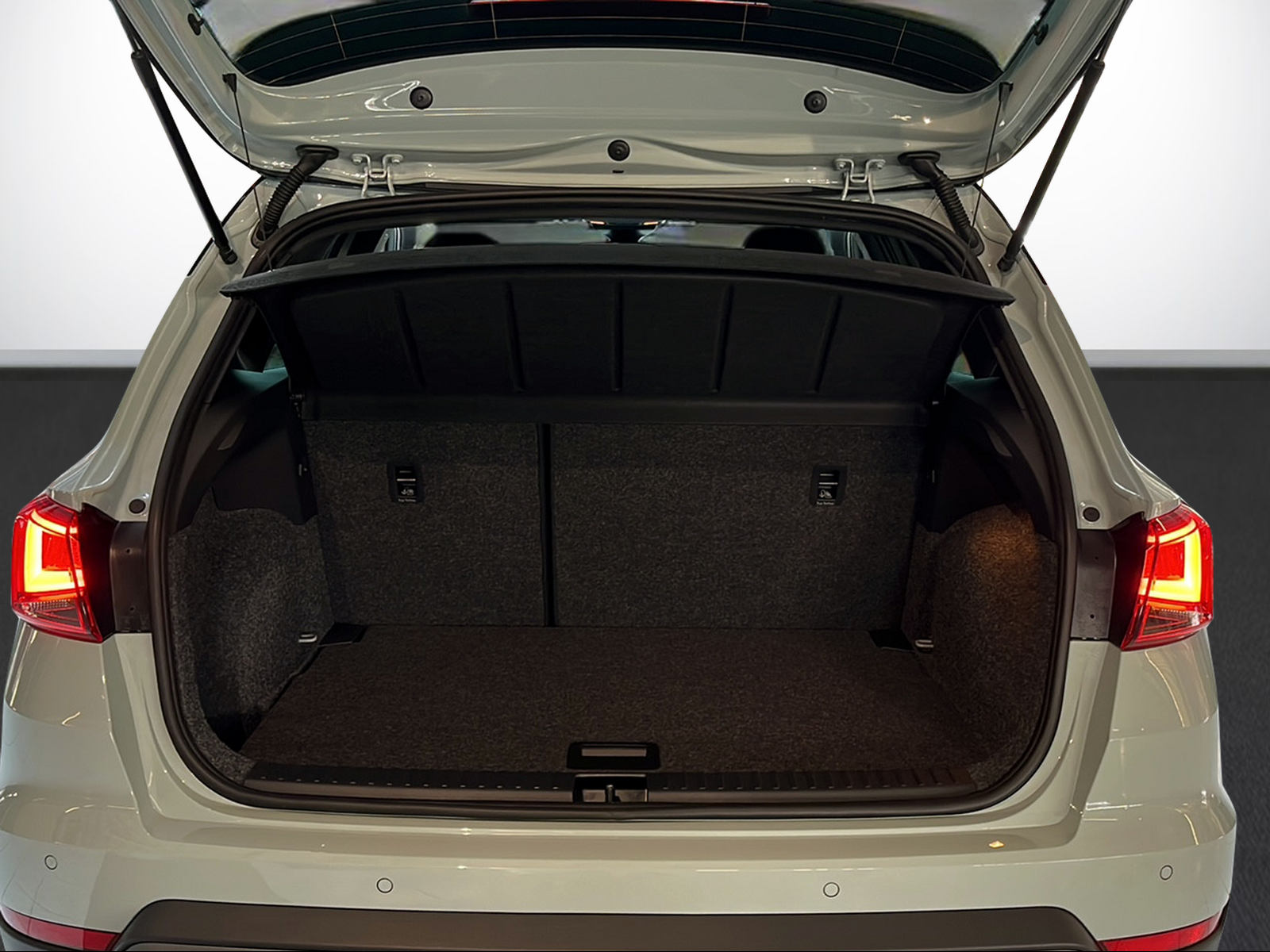 SEAT Arona 1.5 Eco TSI Move FR DSG-image-5