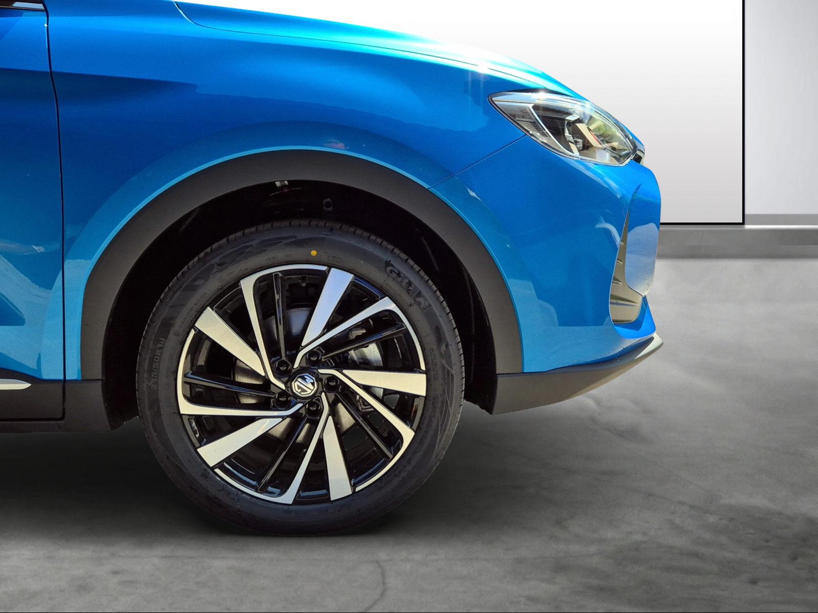MG ZS 1.5 Hybrid+ Luxury-image-14