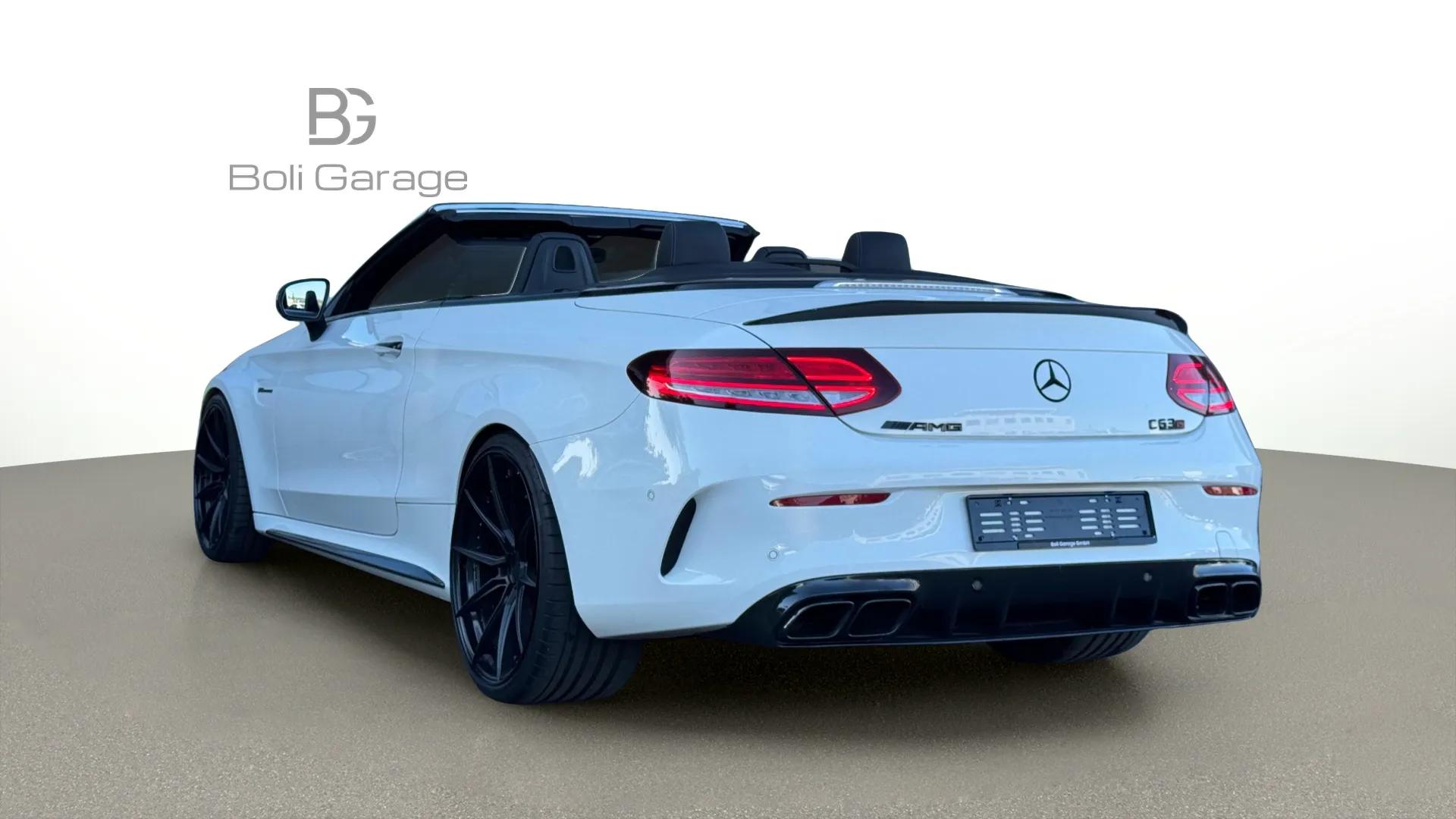 MERCEDES-BENZ C 63 S AMG 9G-tronic-showroom-element-3
