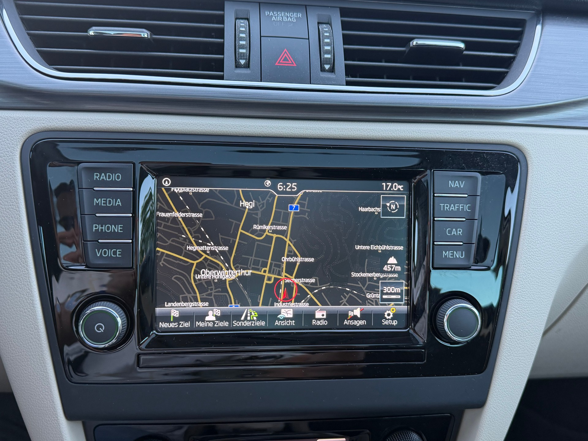 SKODA Rapid Spaceback 1.4 TSI Style DSG-image-19