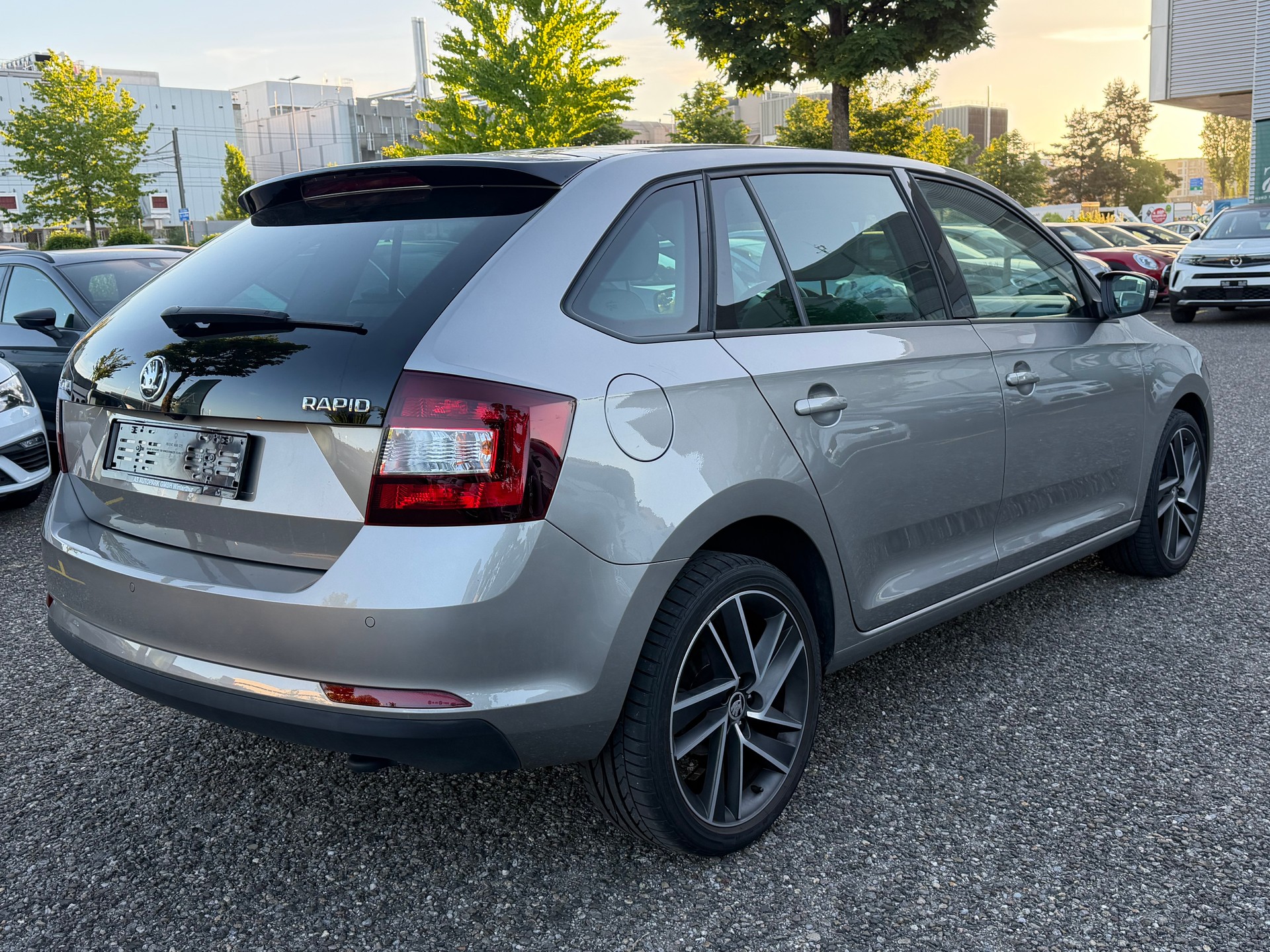 SKODA Rapid Spaceback 1.4 TSI Style DSG-image-4