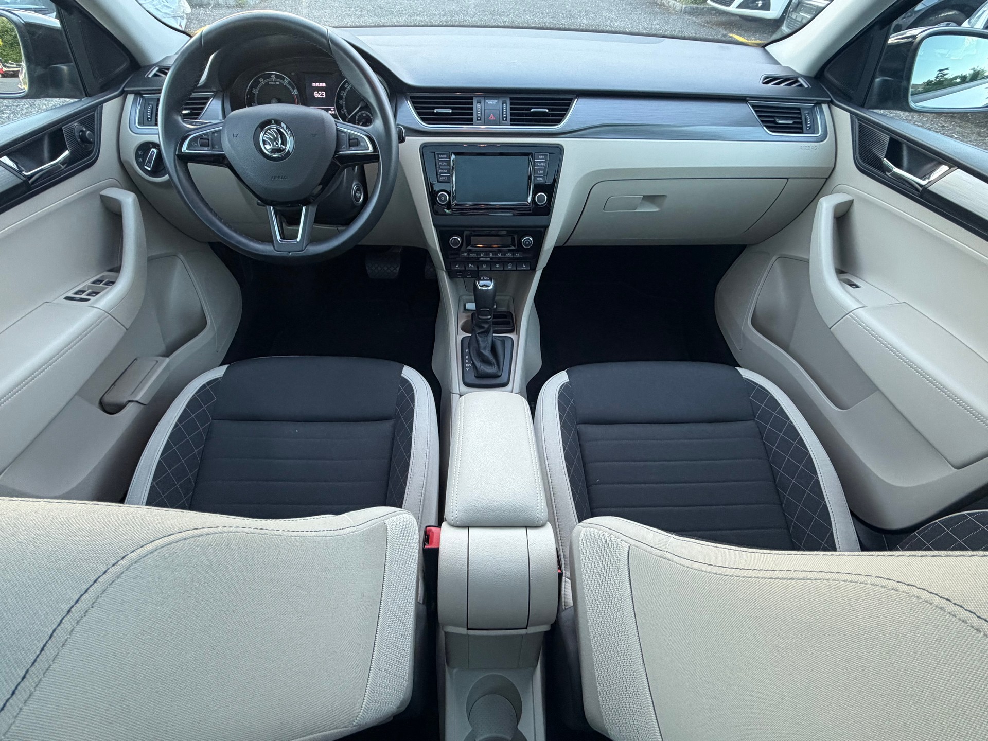SKODA Rapid Spaceback 1.4 TSI Style DSG-image-10