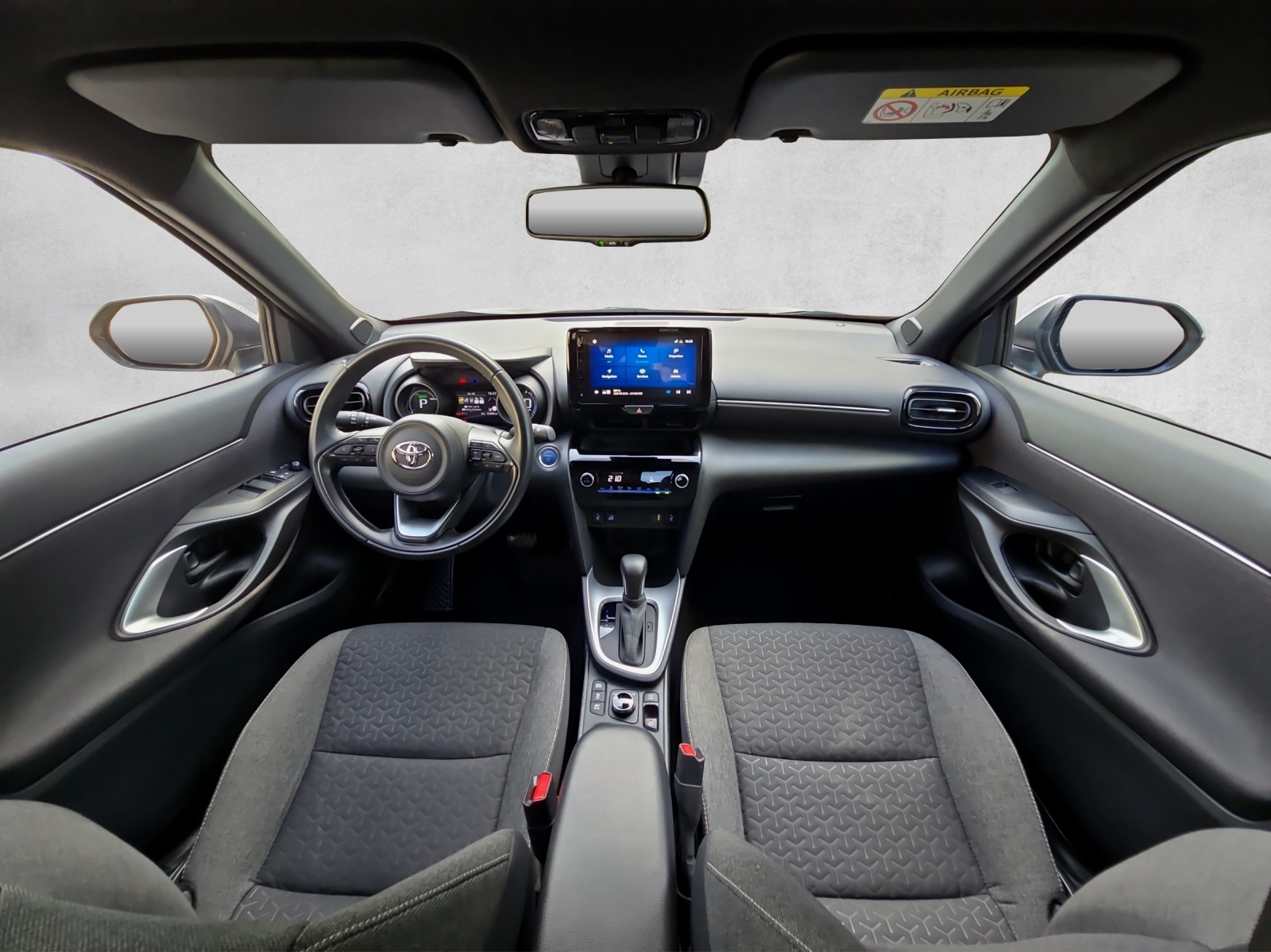 TOYOTA Yaris Cross 1.5 Design e-CVT AWDi-image-6