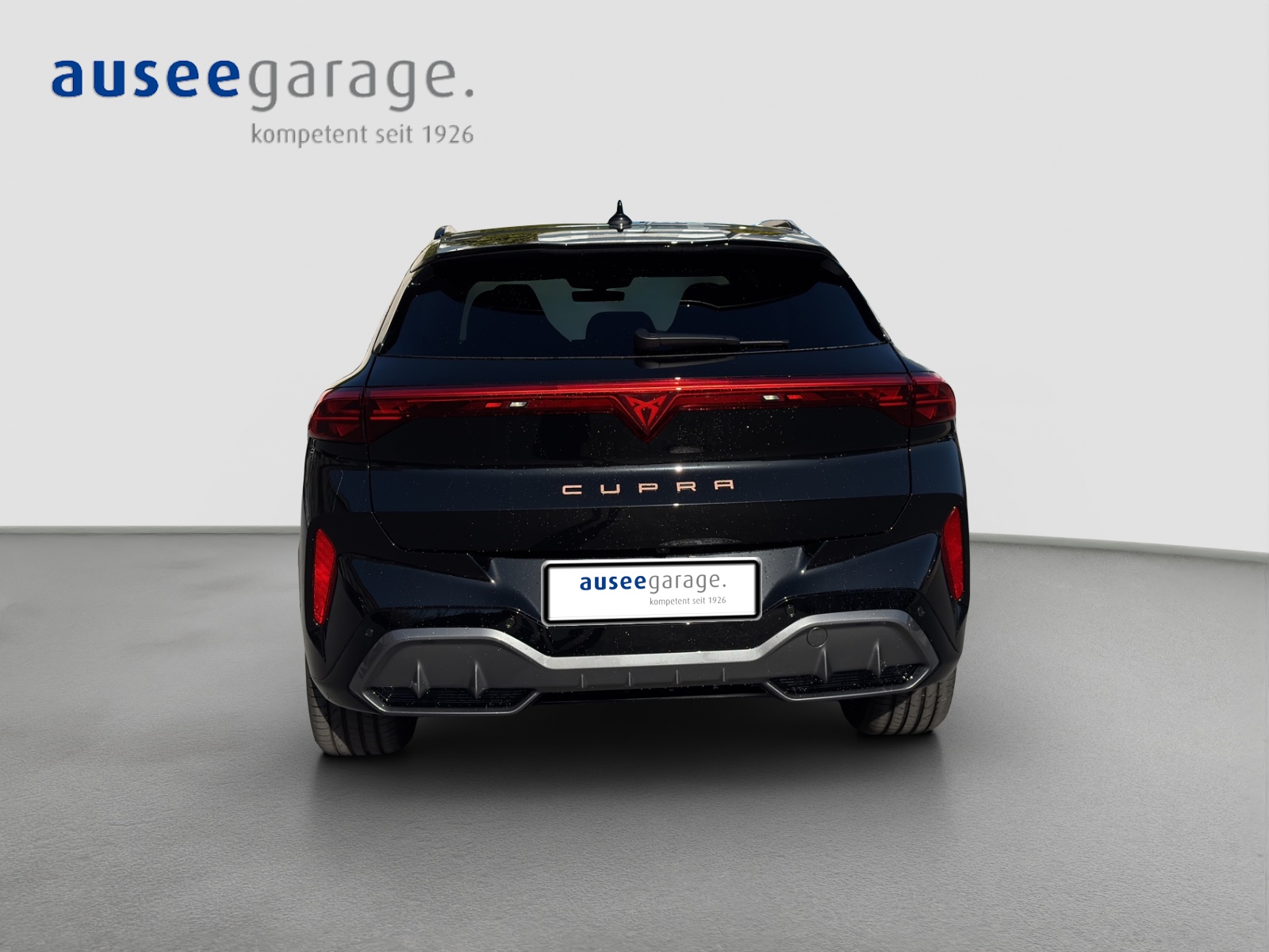 CUPRA Terramar PE1.5PHEV 272PS 1500ccm 272PS/200kW 4 Zylinder e-HYBRID Benzin / elektrisch-showroom-element-1