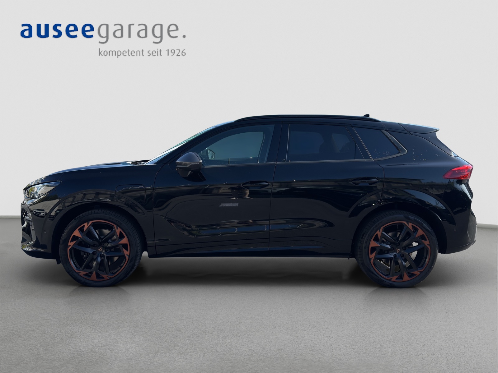 CUPRA Terramar PE1.5PHEV 272PS 1500ccm 272PS/200kW 4 Zylinder e-HYBRID Benzin / elektrisch-showroom-element-2