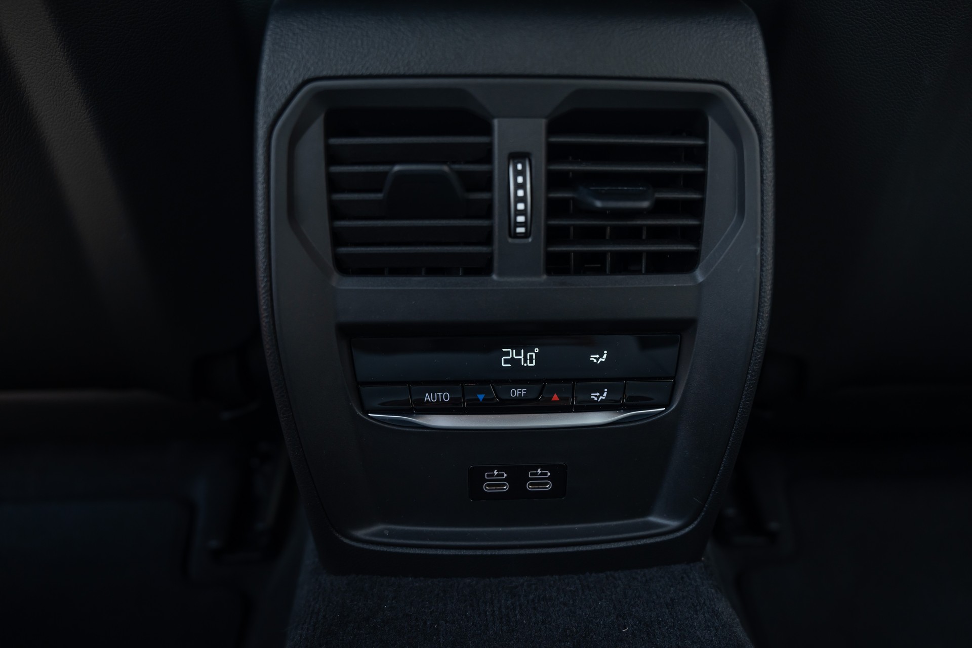 BMW M3 Competition M xDrive LCI-image-27
