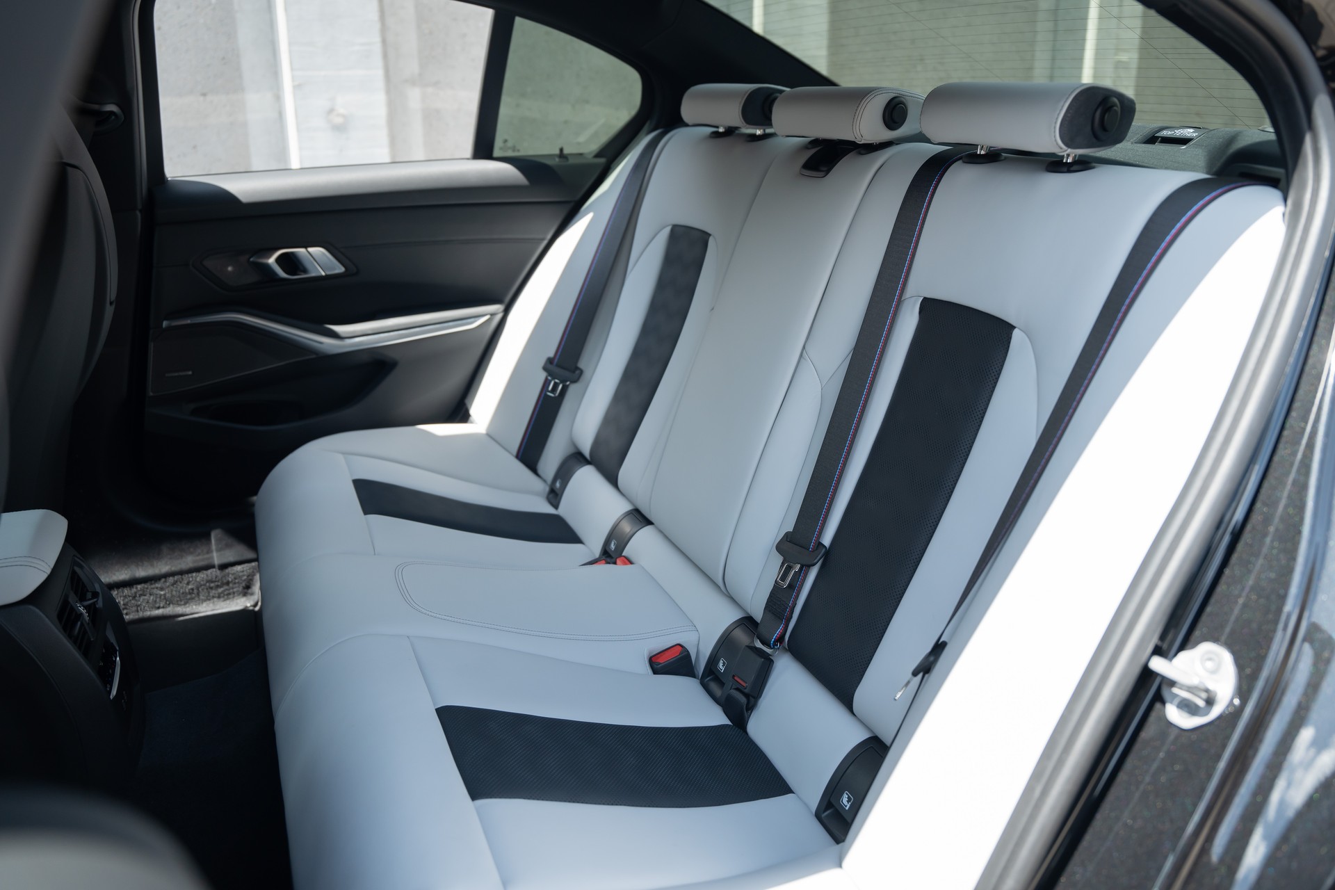 BMW M3 Competition M xDrive LCI-image-16