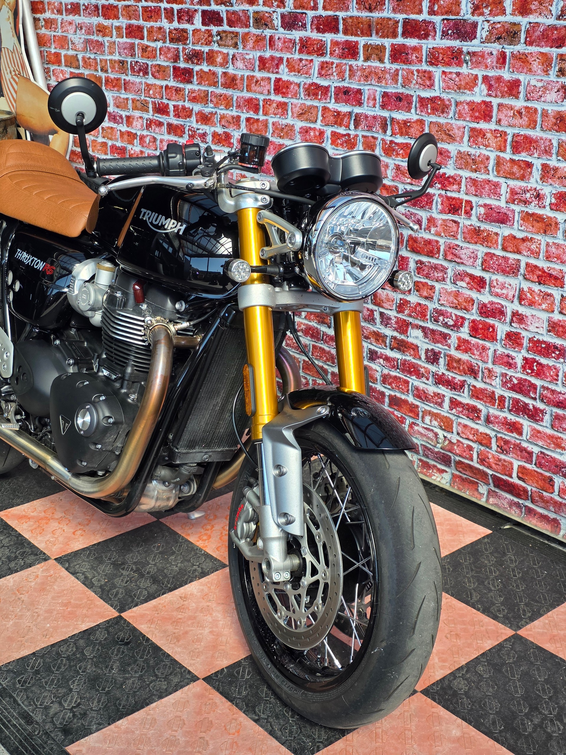 TRIUMPH Thruxton 1200 i RS ABS-image-4