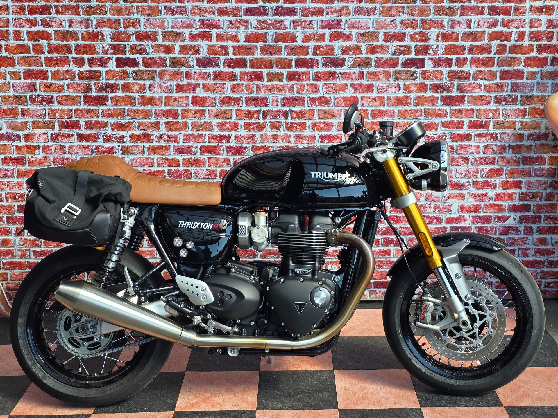 TRIUMPH Thruxton 1200 i RS ABS-image-2
