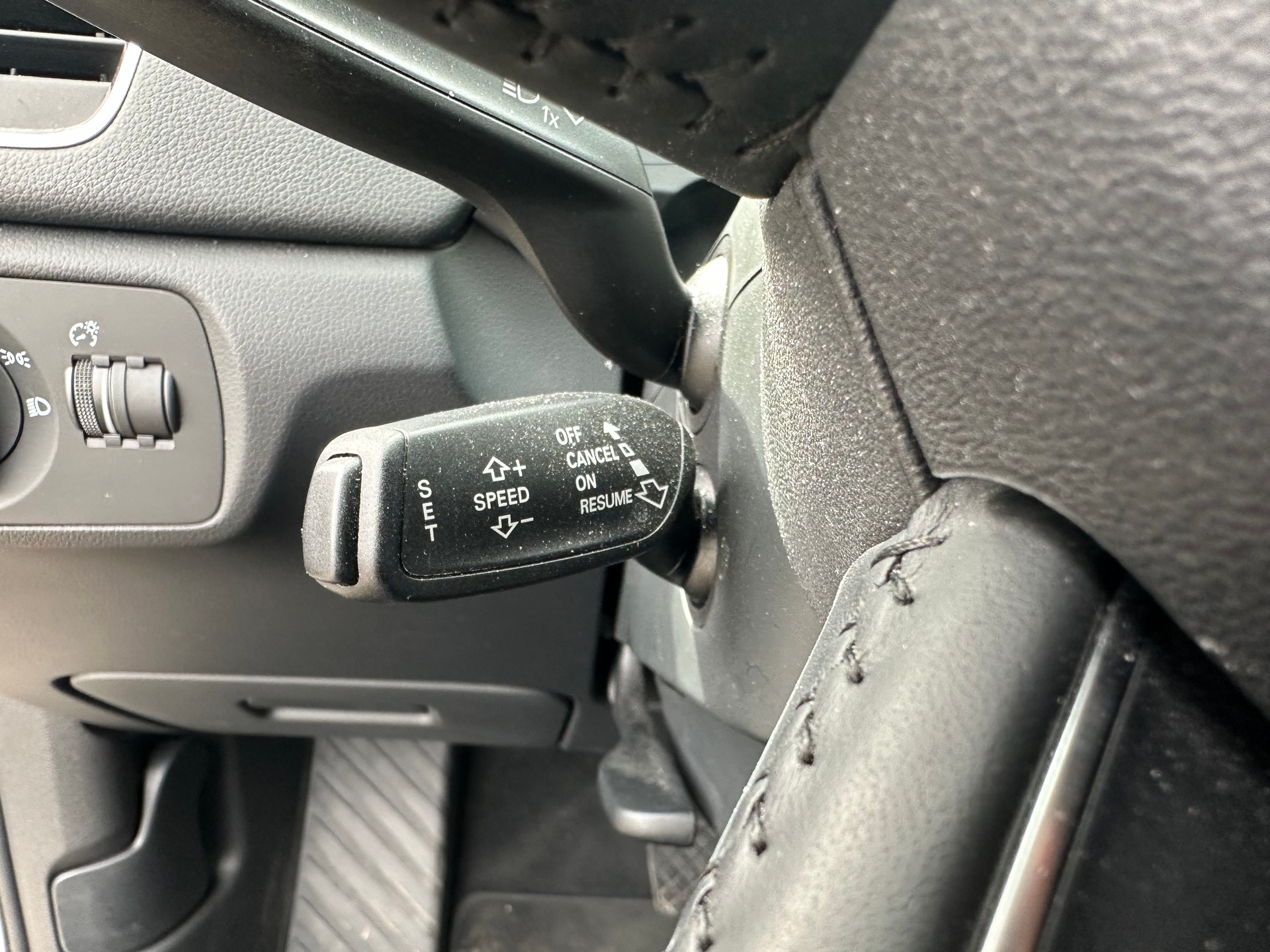 AUDI Q3 2.0 TDI quattro S-tronic-image-13