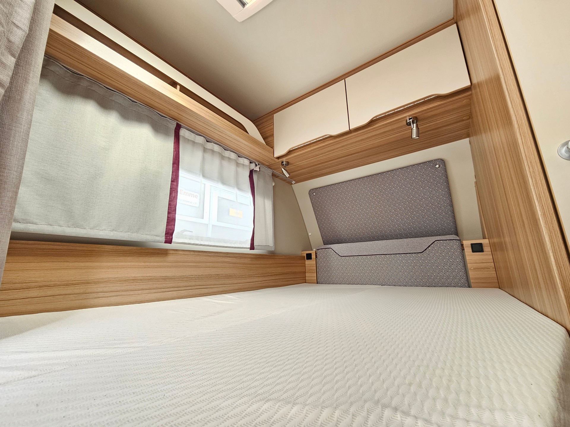 WEINSBERG Cara Two 450-image-9
