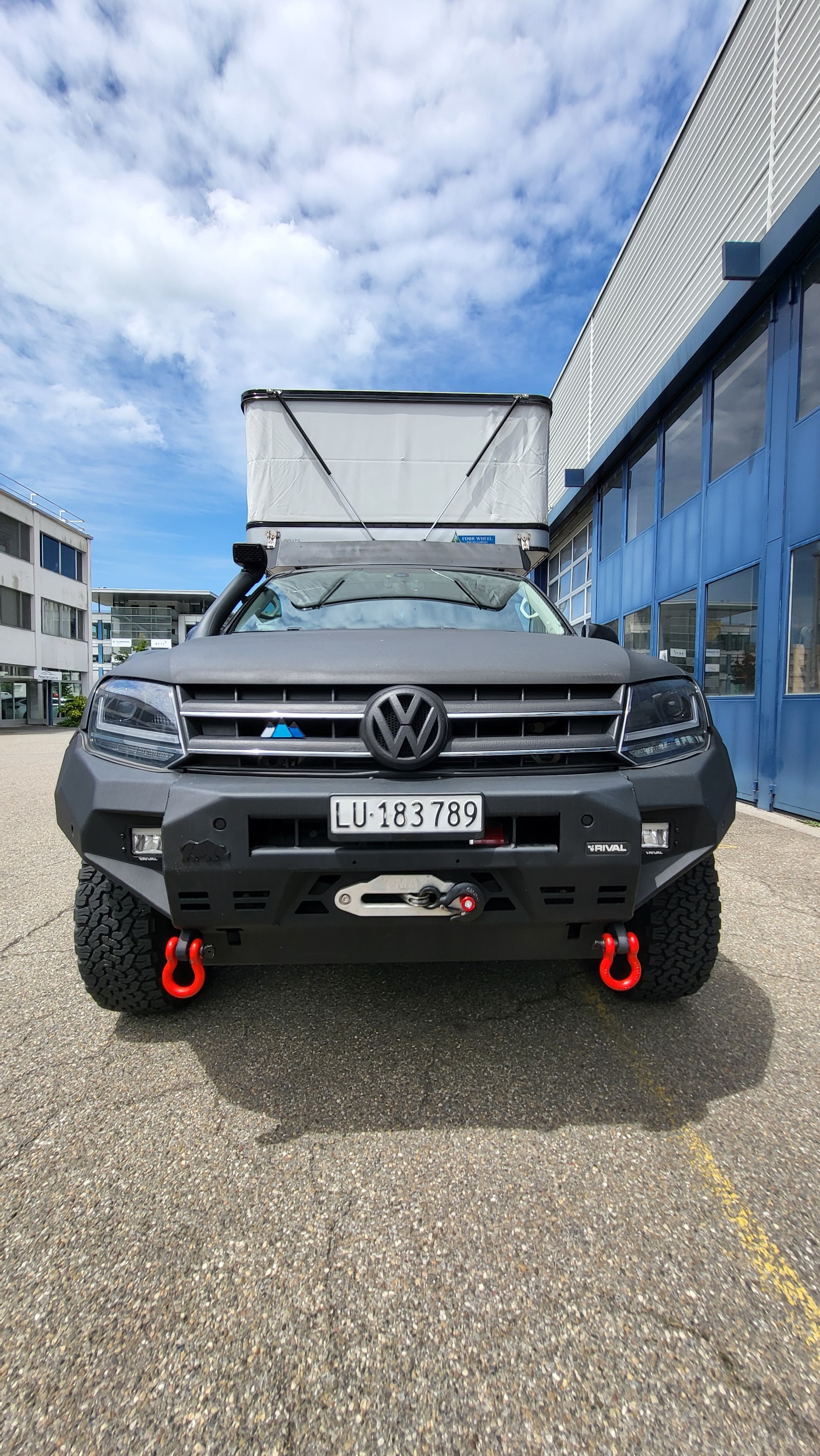 VW AMAROK-image-15