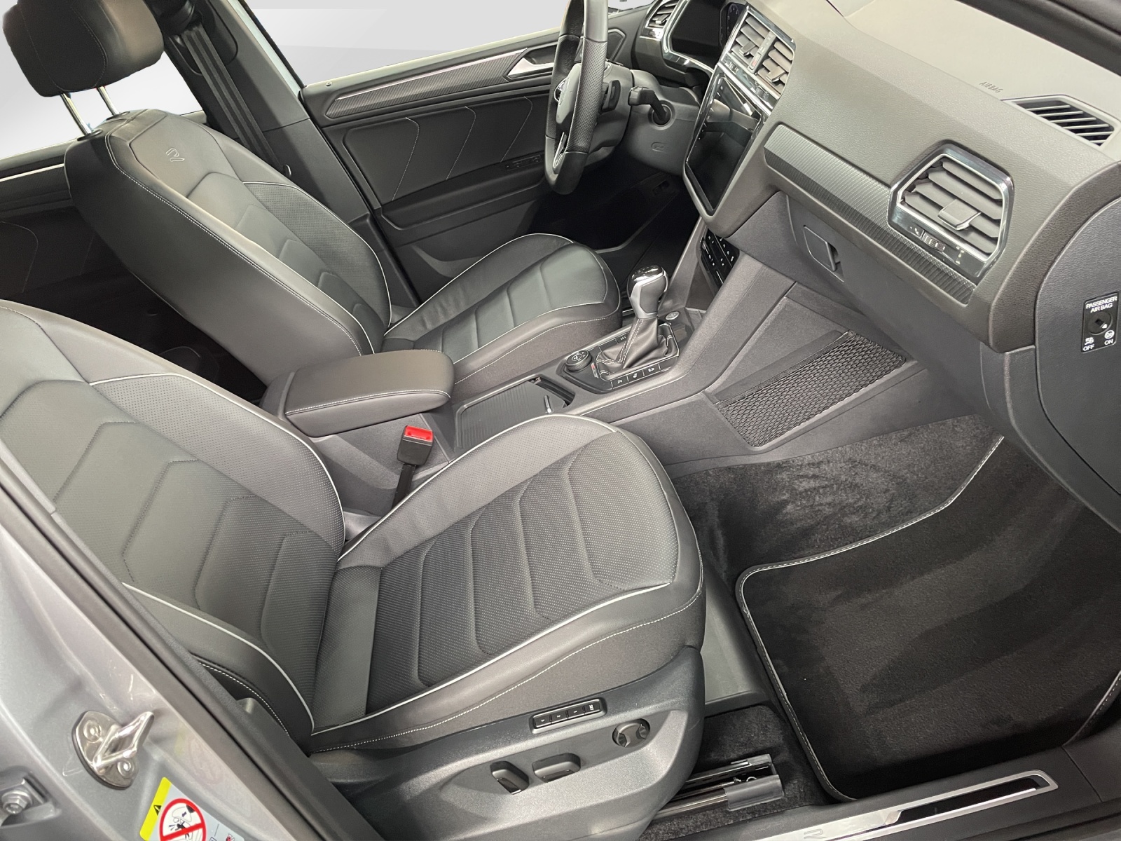 VW Tiguan Allspace 2.0 TSI R-Line DSG-image-8
