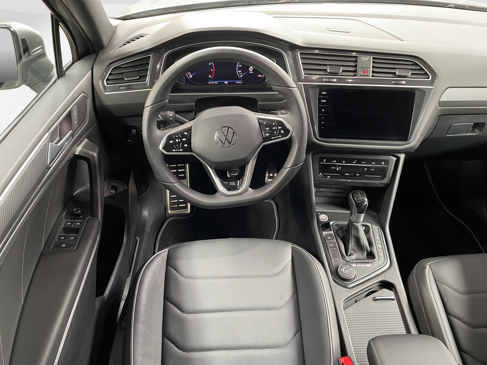 VW Tiguan Allspace 2.0 TSI R-Line DSG-image-7