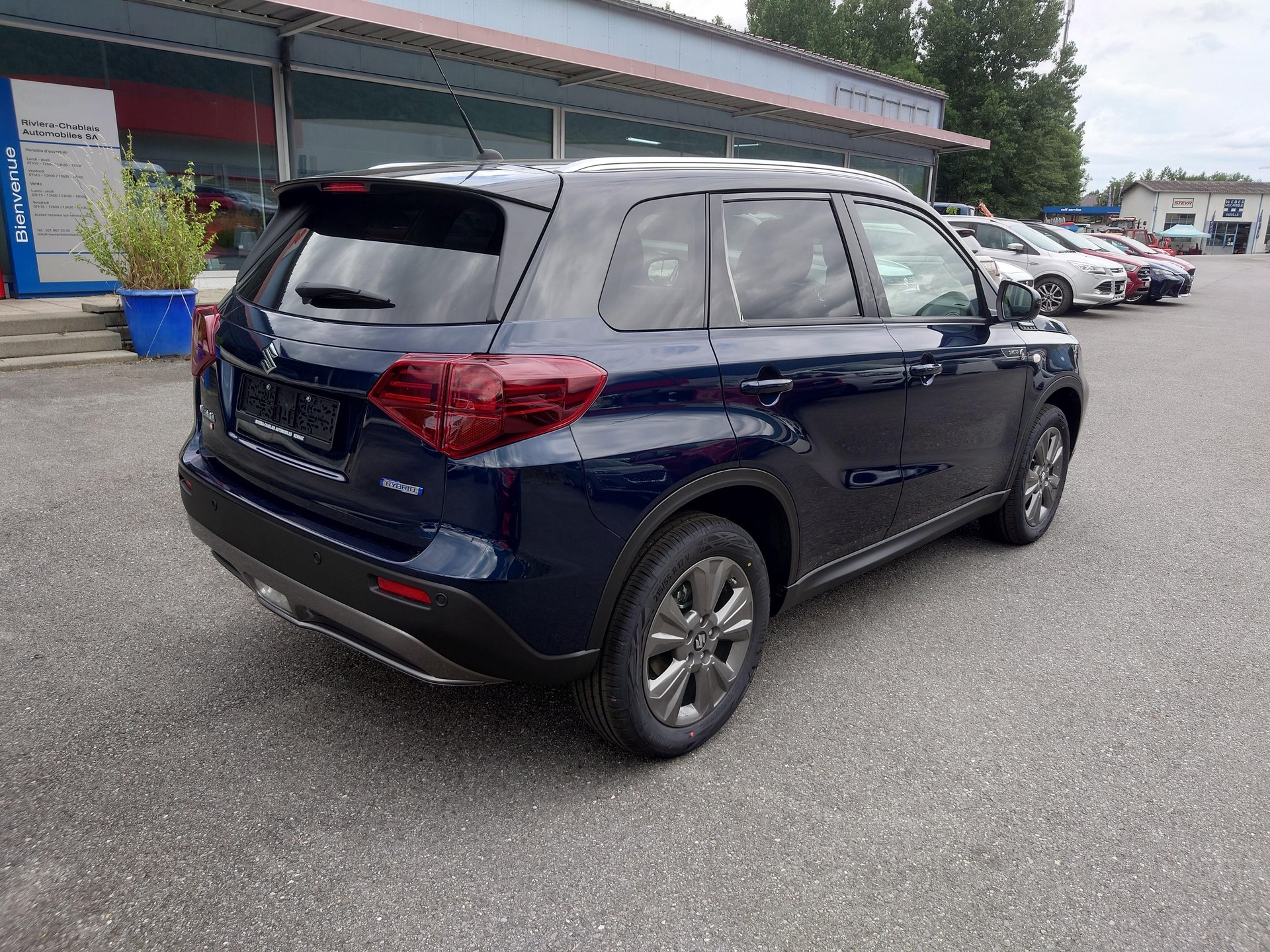 SUZUKI Vitara 1.4 T Sakura Hybrid 4x4-showroom-element-3
