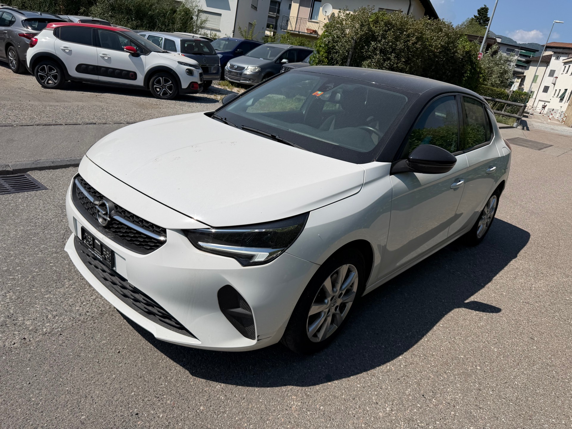 OPEL Corsa 1.2 TP Edition-image-1