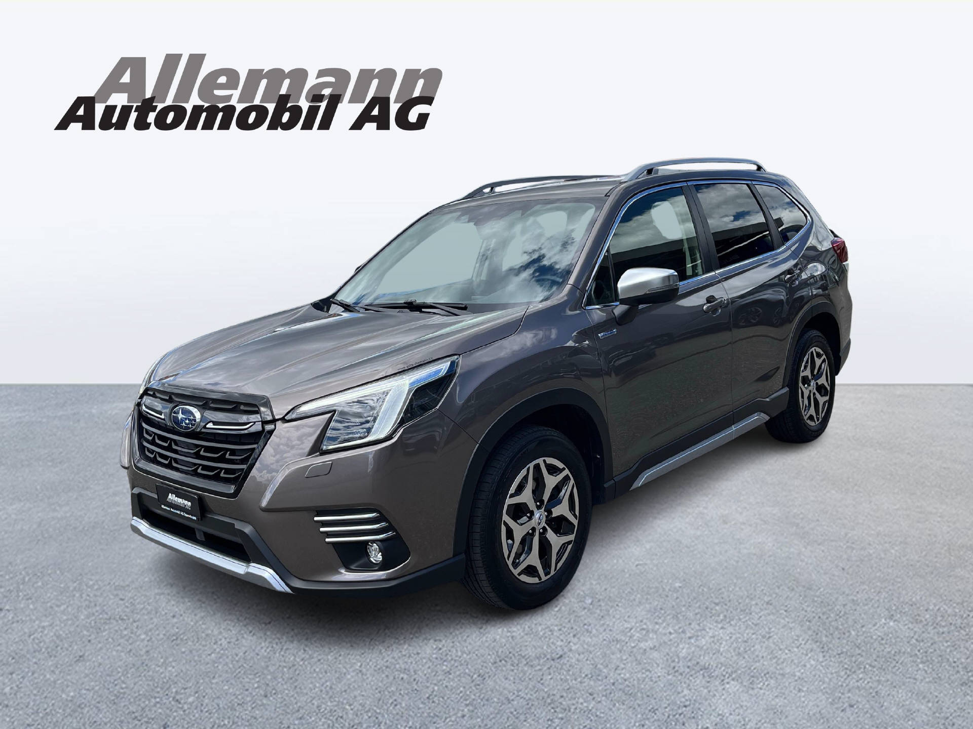 SUBARU Forester Station 2.0i e-Boxer Swiss Plus